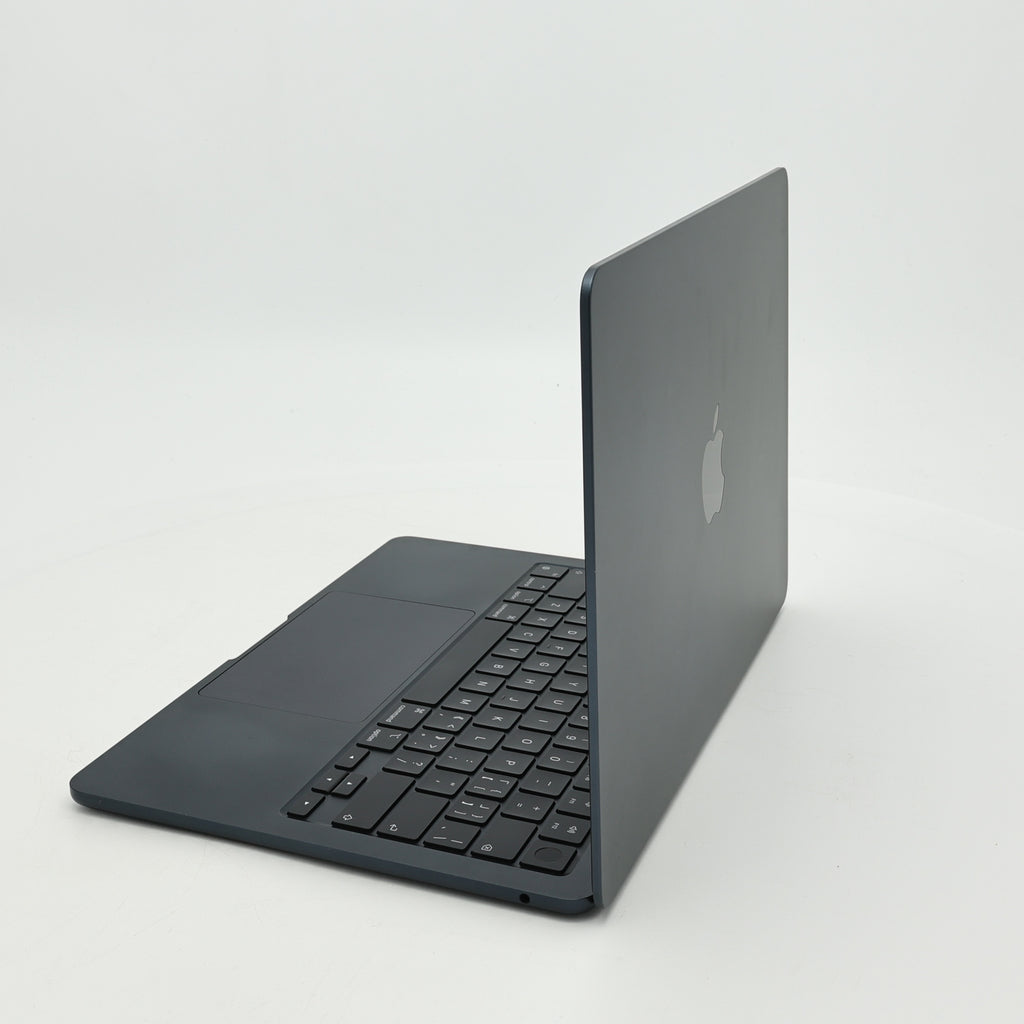 95新 Apple MacBook Air 22年 13寸 M2（8+8核） 8G RAM 256G SSD 午夜色