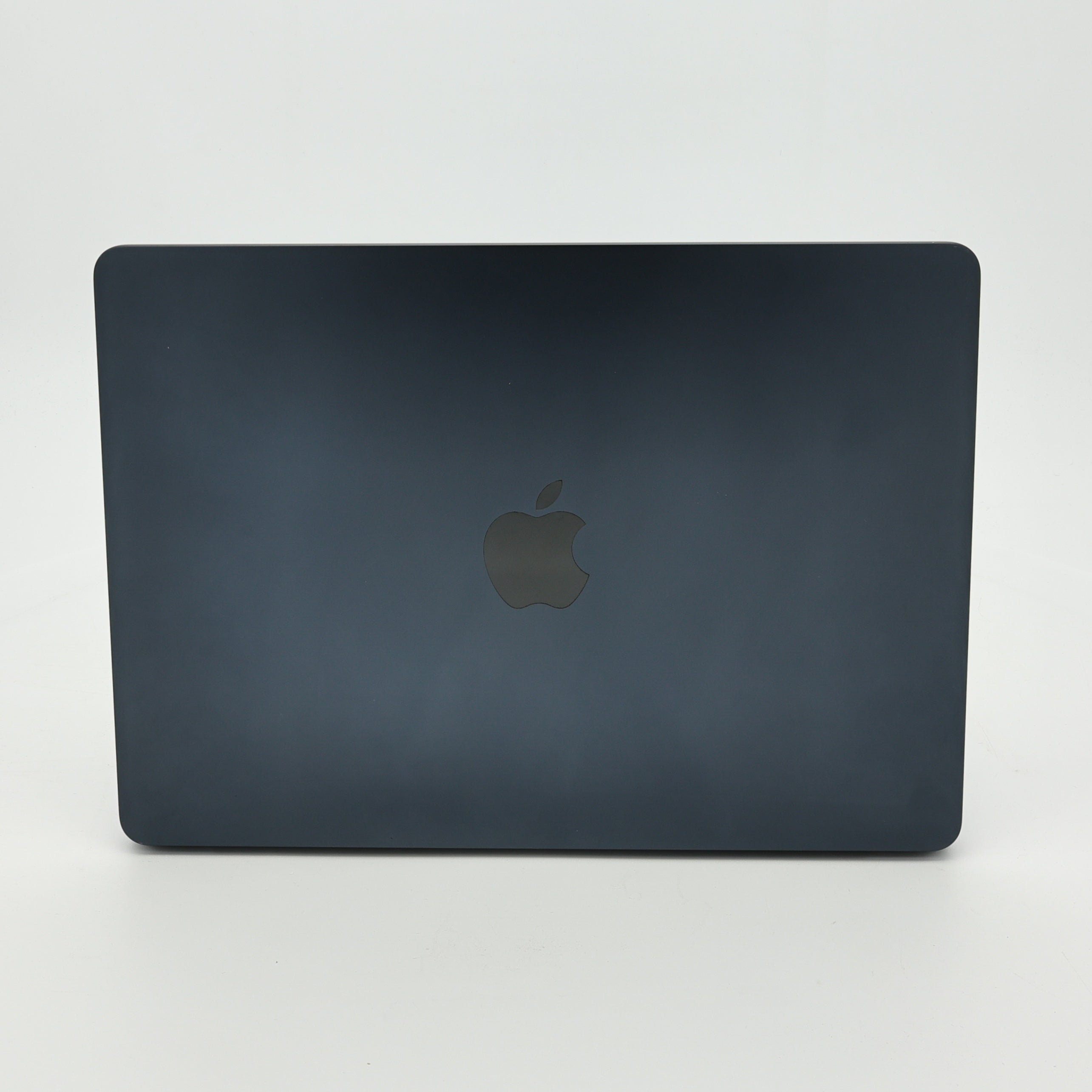 95新 Apple MacBook Air 22年 13寸 M2（8+8核） 8G RAM 256G SSD 午夜色