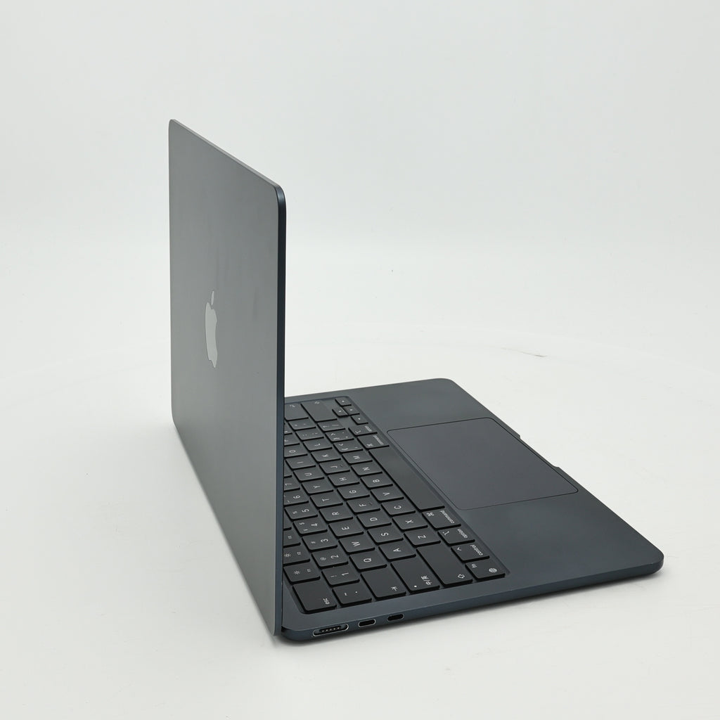95新 Apple MacBook Air 22年 13寸 M2（8+8核） 8G RAM 256G SSD 午夜色