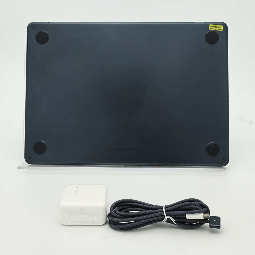 95新 Apple MacBook Air 22年 13寸 M2（8+8核） 8G RAM 256G SSD 午夜色