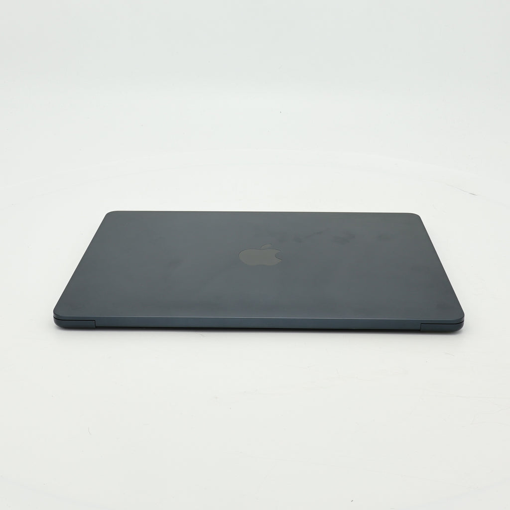 95新 Apple MacBook Air 22年 13寸 M2（8+8核） 8G RAM 256G SSD 午夜色