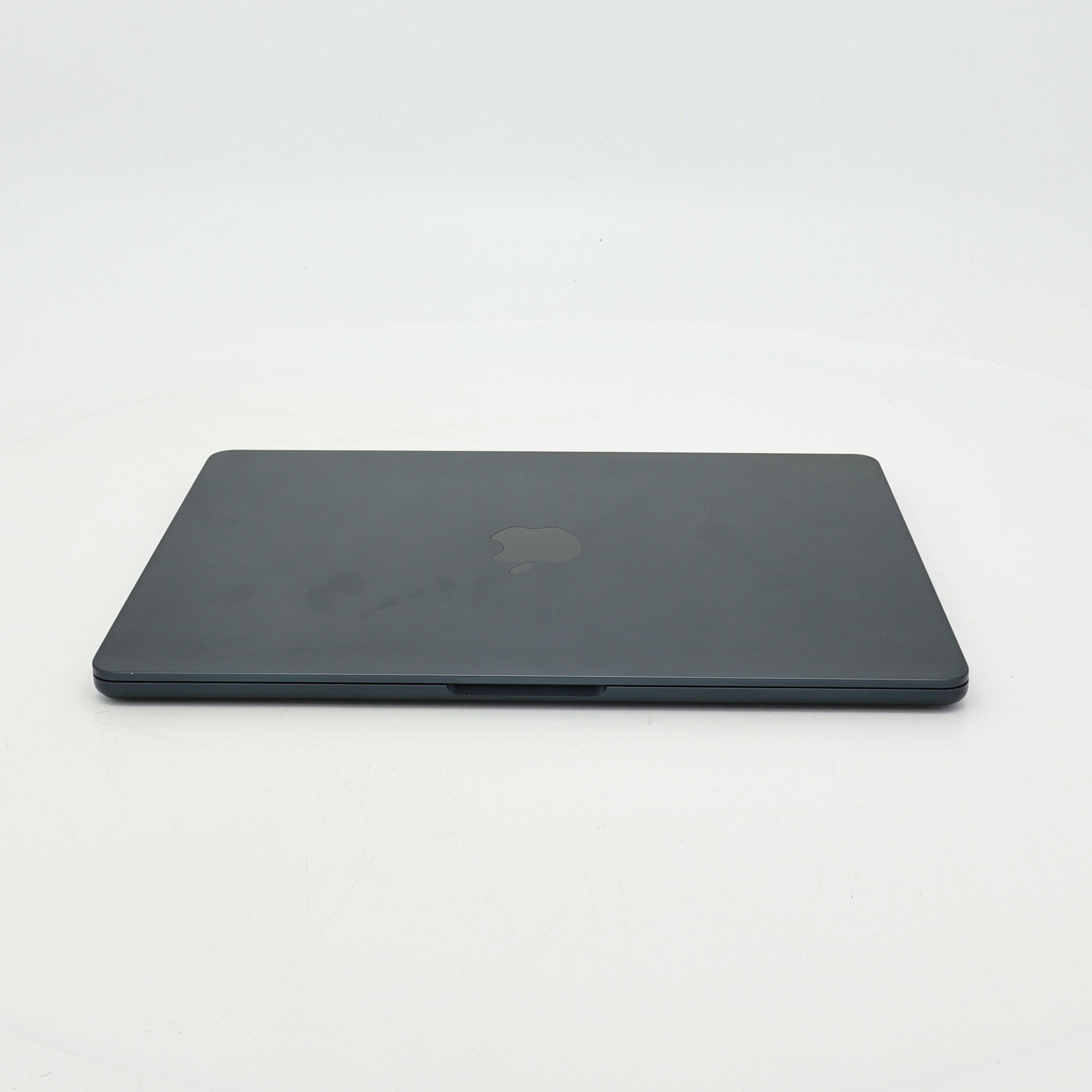95新 Apple MacBook Air 22年 13寸 M2（8+8核） 8G RAM 256G SSD 午夜色