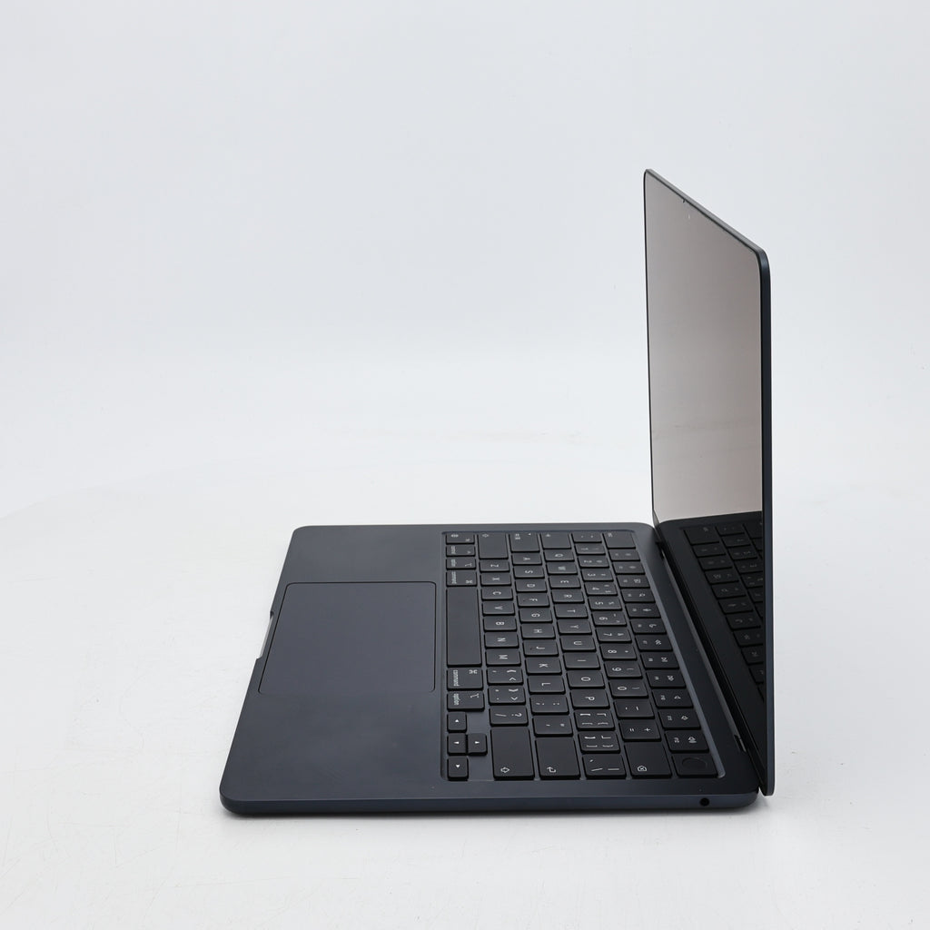 95新 Apple MacBook Air 22年 13寸 M2（8+8核） 8G RAM 256G SSD 午夜色