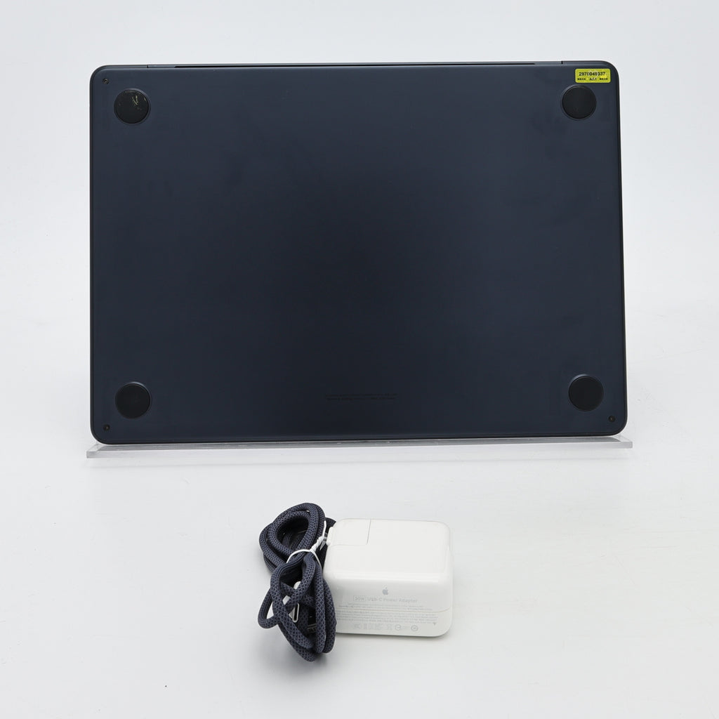 95新 Apple MacBook Air 22年 13寸 M2（8+8核） 8G RAM 256G SSD 午夜色