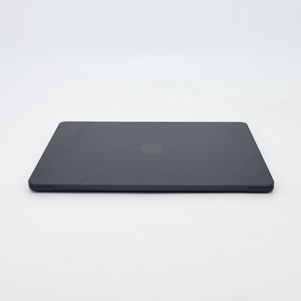 95新 Apple MacBook Air 22年 13寸 M2（8+8核） 8G RAM 256G SSD 午夜色