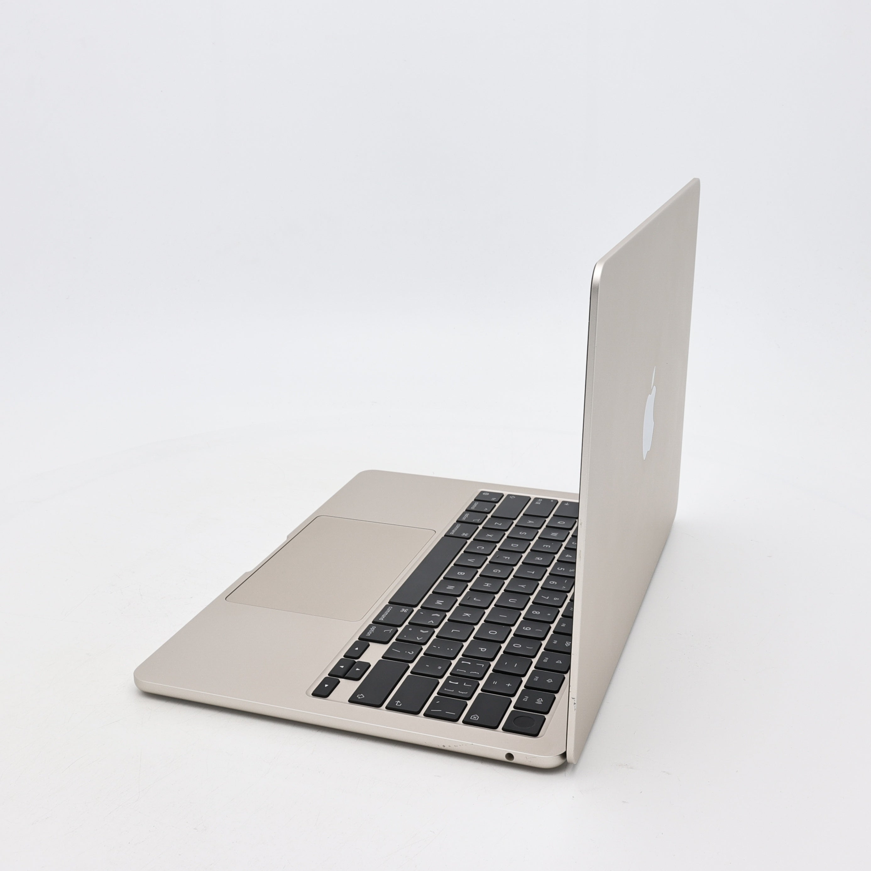 95新 Apple MacBook Air 24年 13寸 M3（8+8核） 8G RAM 256G SSD 星光色