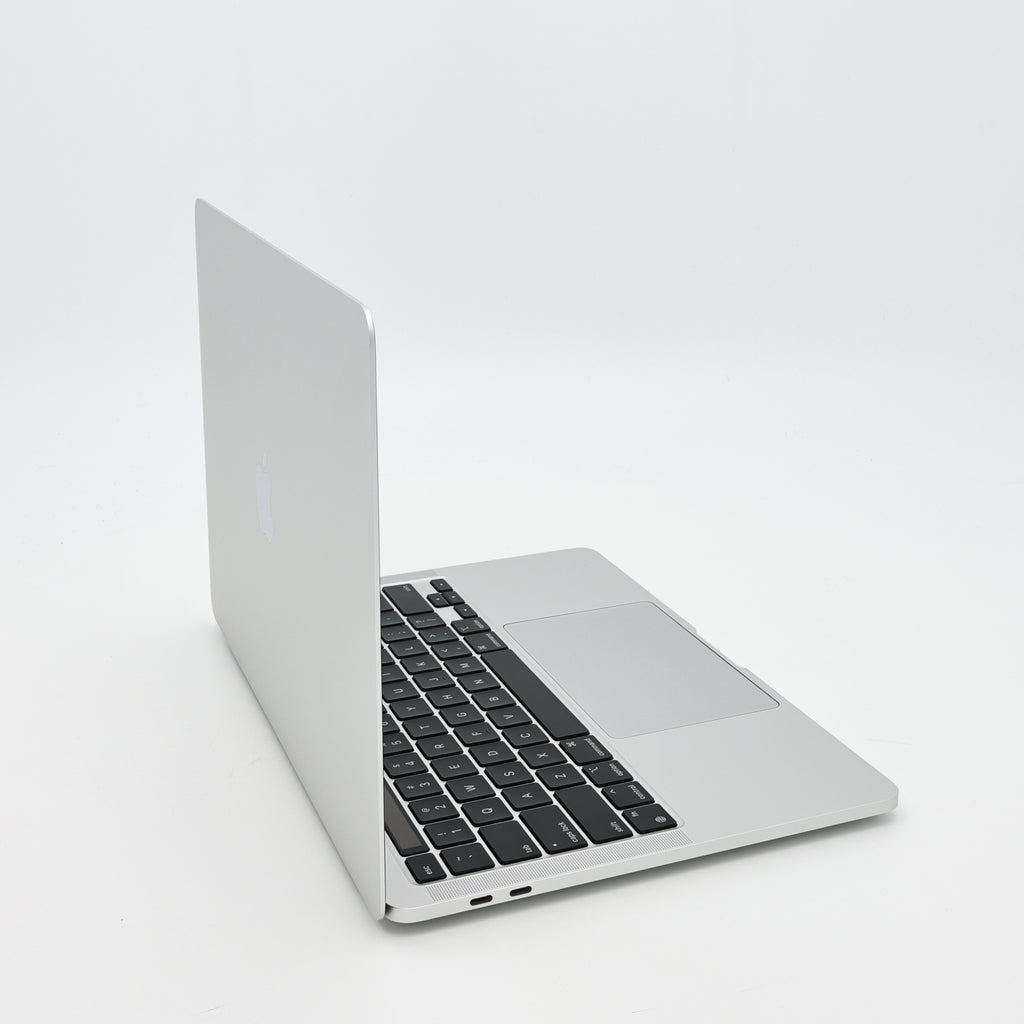 99新 Apple MacBook Pro 22年 13寸 M2（8+10核） 8G RAM 512G SSD 銀色