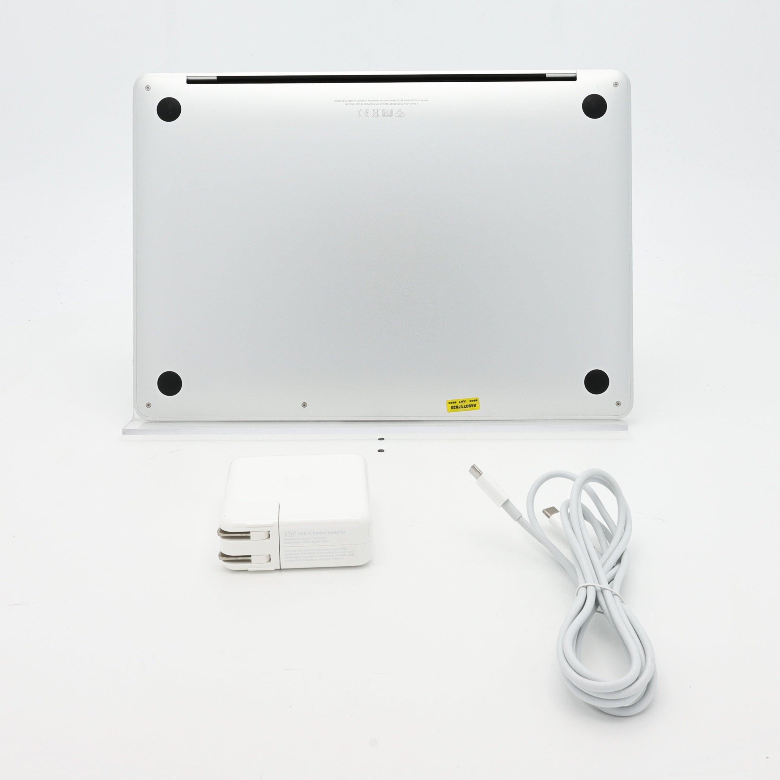 99新 Apple MacBook Pro 22年 13寸 M2（8+10核） 8G RAM 512G SSD 銀色