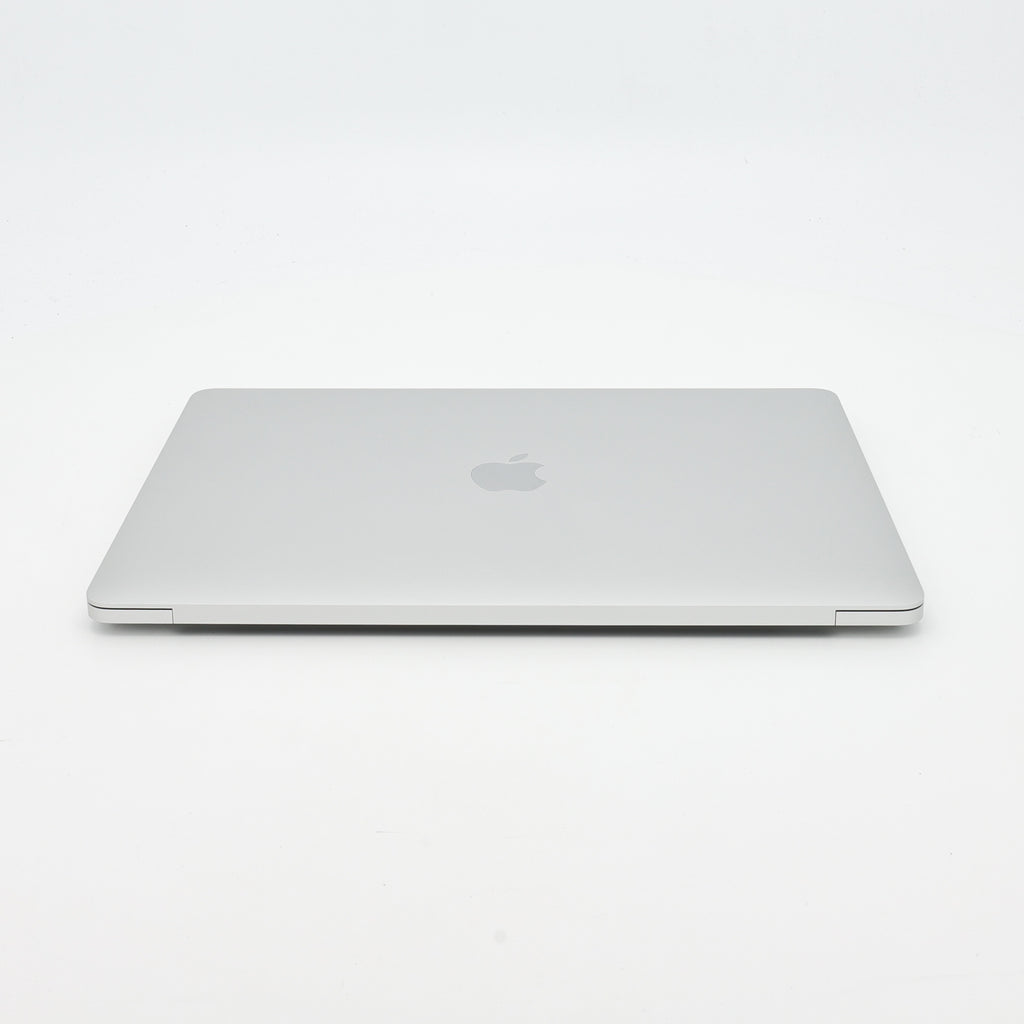 99新 Apple MacBook Pro 22年 13寸 M2（8+10核） 8G RAM 512G SSD 銀色