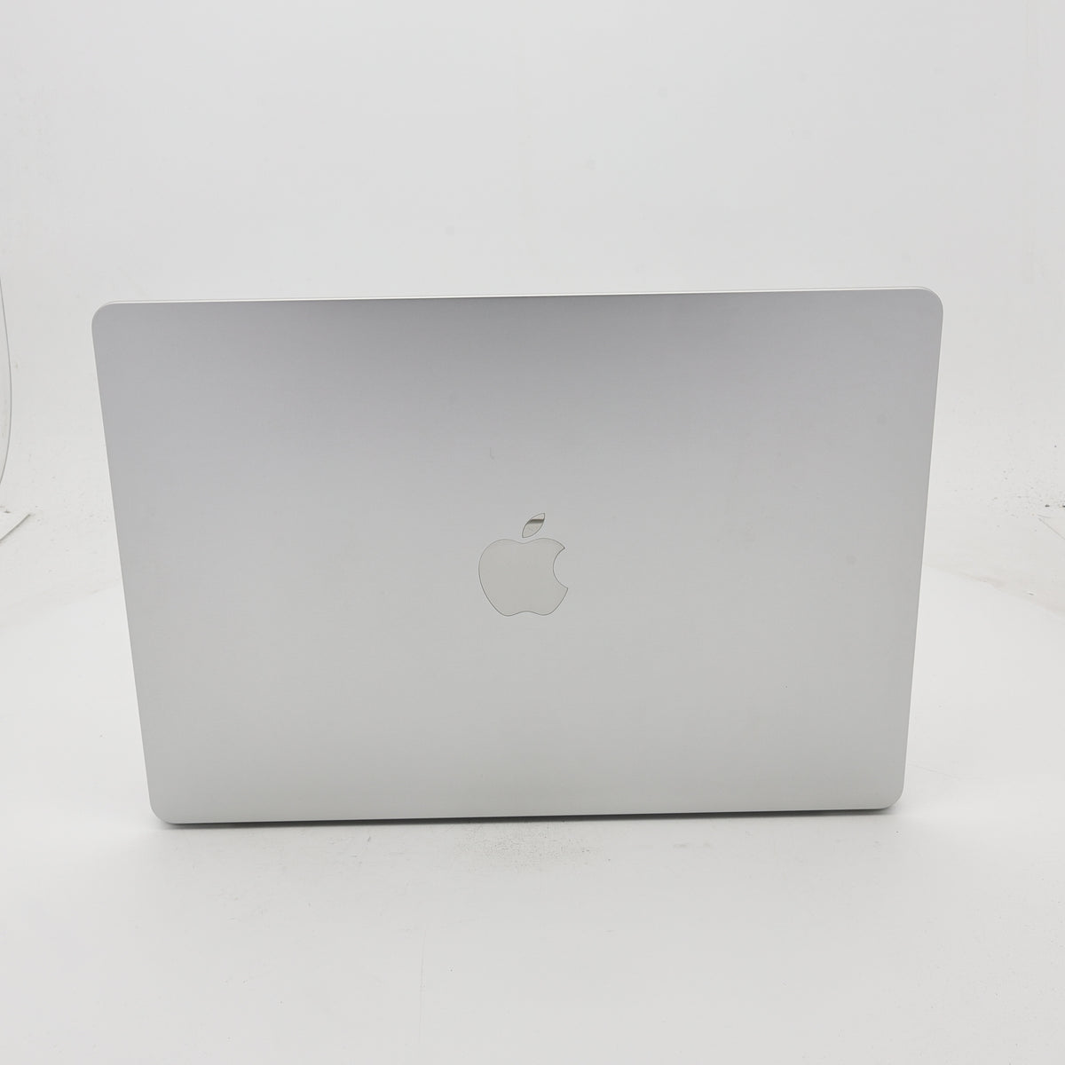 95新 Apple MacBook Air 24年 15寸 M3（8+10核） 8G RAM 256G SSD 銀色