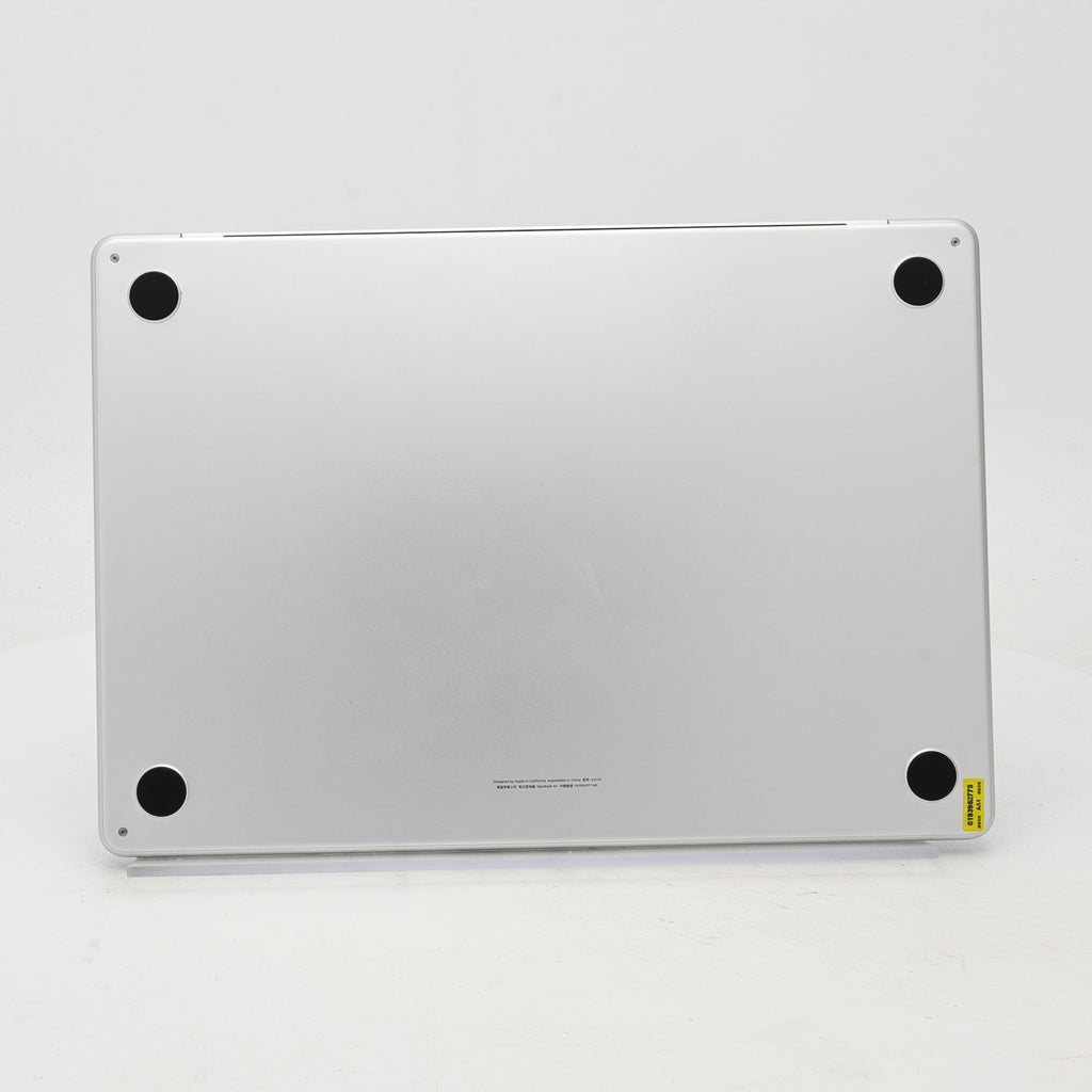 95新 Apple MacBook Air 24年 15寸 M3（8+10核） 8G RAM 256G SSD 銀色