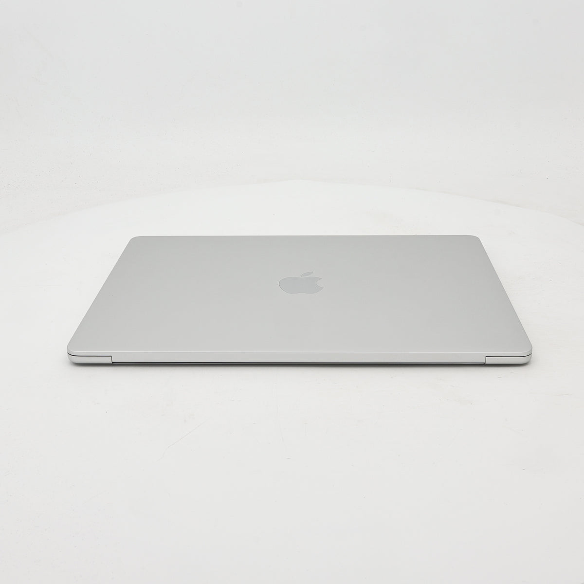 95新 Apple MacBook Air 24年 15寸 M3（8+10核） 8G RAM 256G SSD 銀色