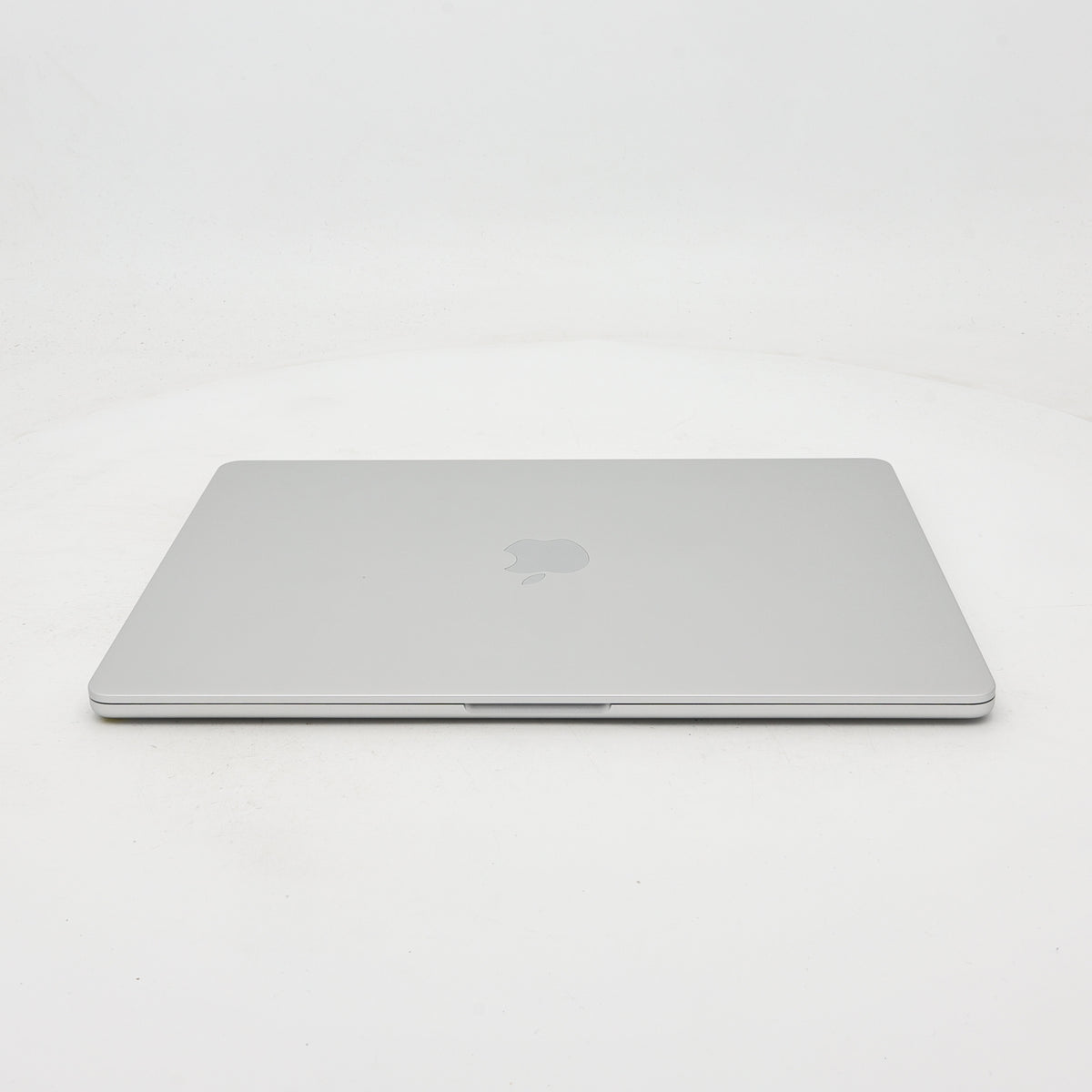 95新 Apple MacBook Air 24年 15寸 M3（8+10核） 8G RAM 256G SSD 銀色