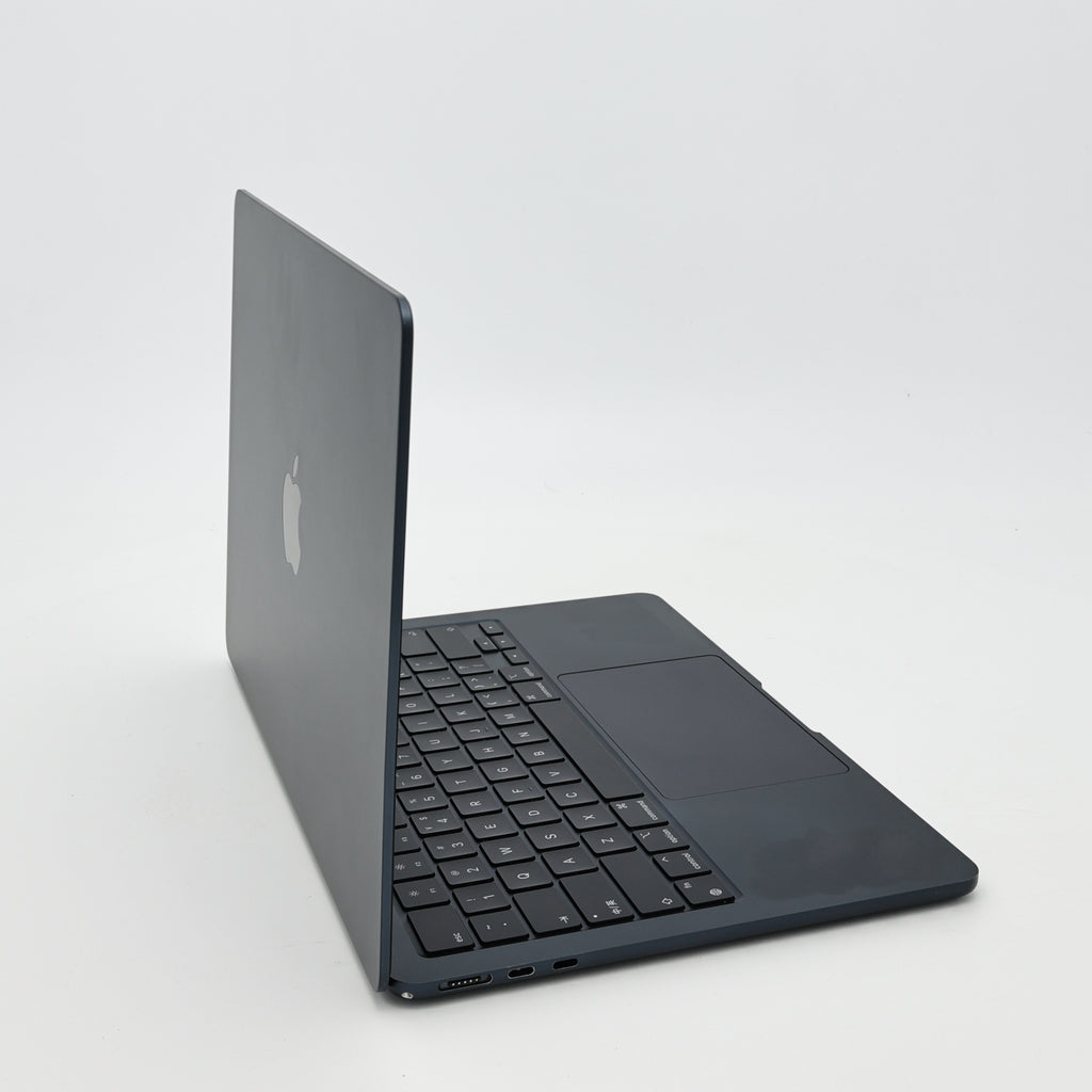 95新 Apple MacBook Air 24年 13寸 M3（8+8核） 8G RAM 256G SSD 午夜色