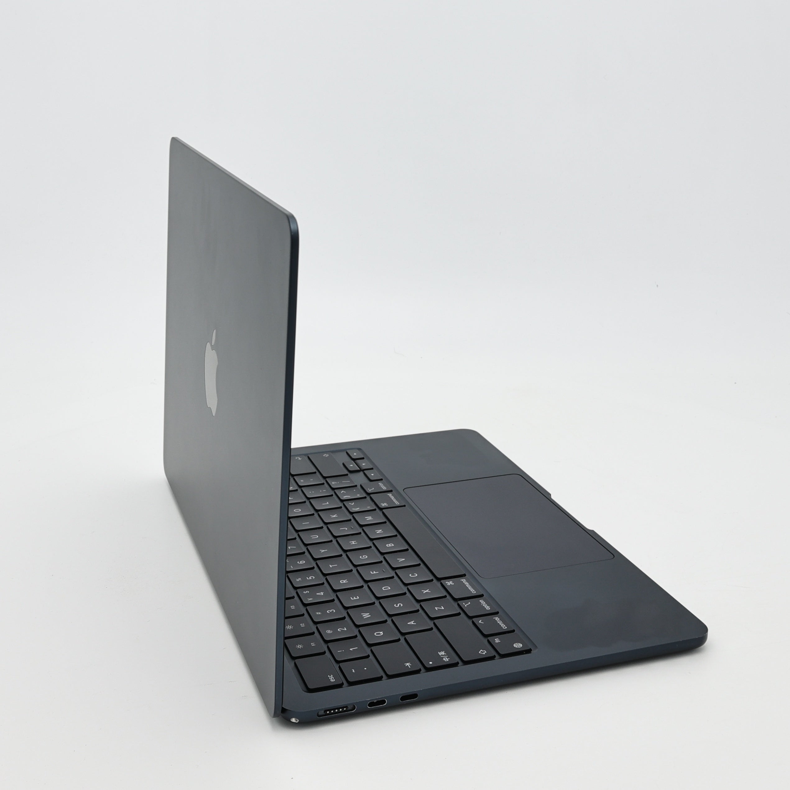 95新 Apple MacBook Air 24年 13寸 M3（8+8核） 8G RAM 256G SSD 午夜色