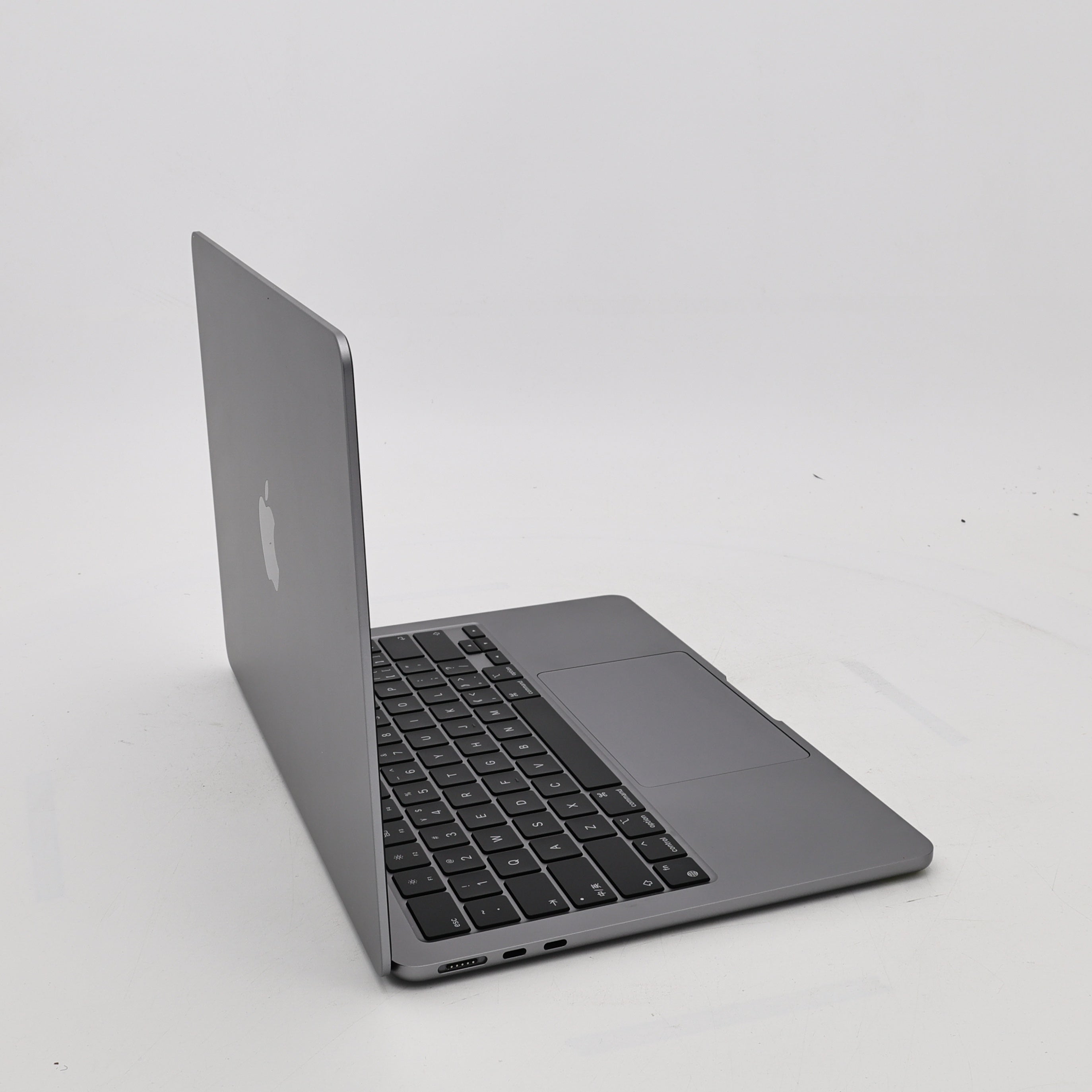 95新 Apple MacBook Air 24年 13寸 M3（8+8核） 8G RAM 256G SSD 深空灰色