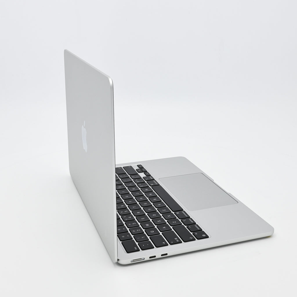 95新 Apple MacBook Air 24年 13寸 M3（8+8核） 8G RAM 256G SSD 銀色