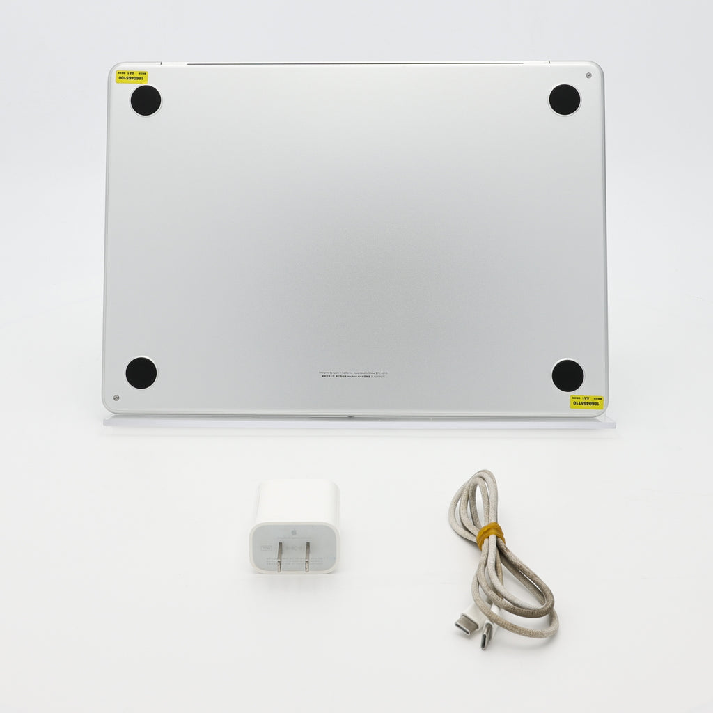 95新 Apple MacBook Air 24年 13寸 M3（8+8核） 8G RAM 256G SSD 銀色