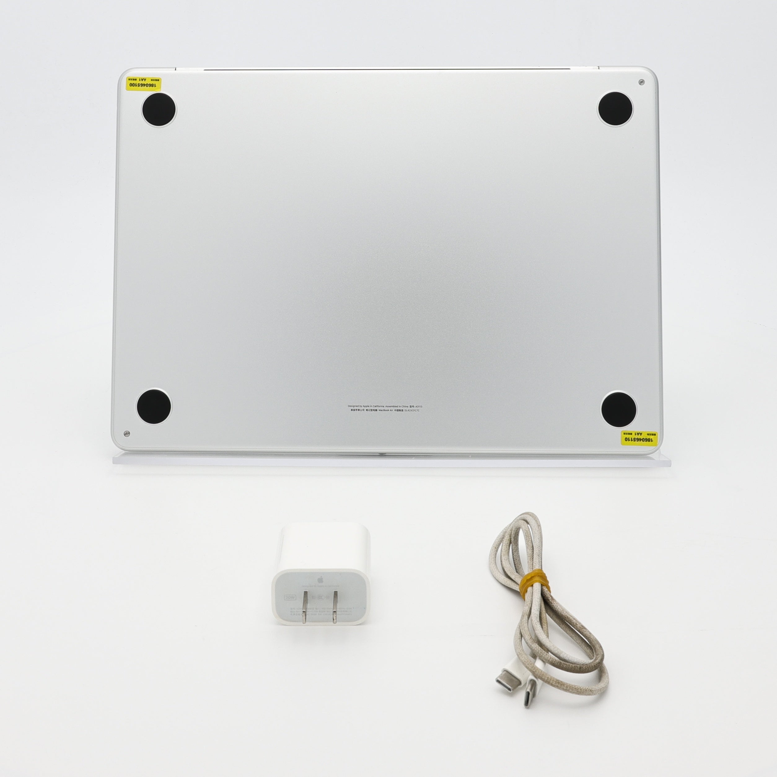 95新 Apple MacBook Air 24年 13寸 M3（8+8核） 8G RAM 256G SSD 銀色