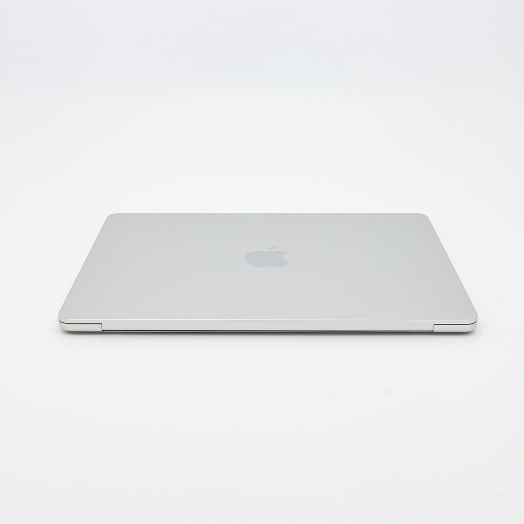 95新 Apple MacBook Air 24年 13寸 M3（8+8核） 8G RAM 256G SSD 銀色