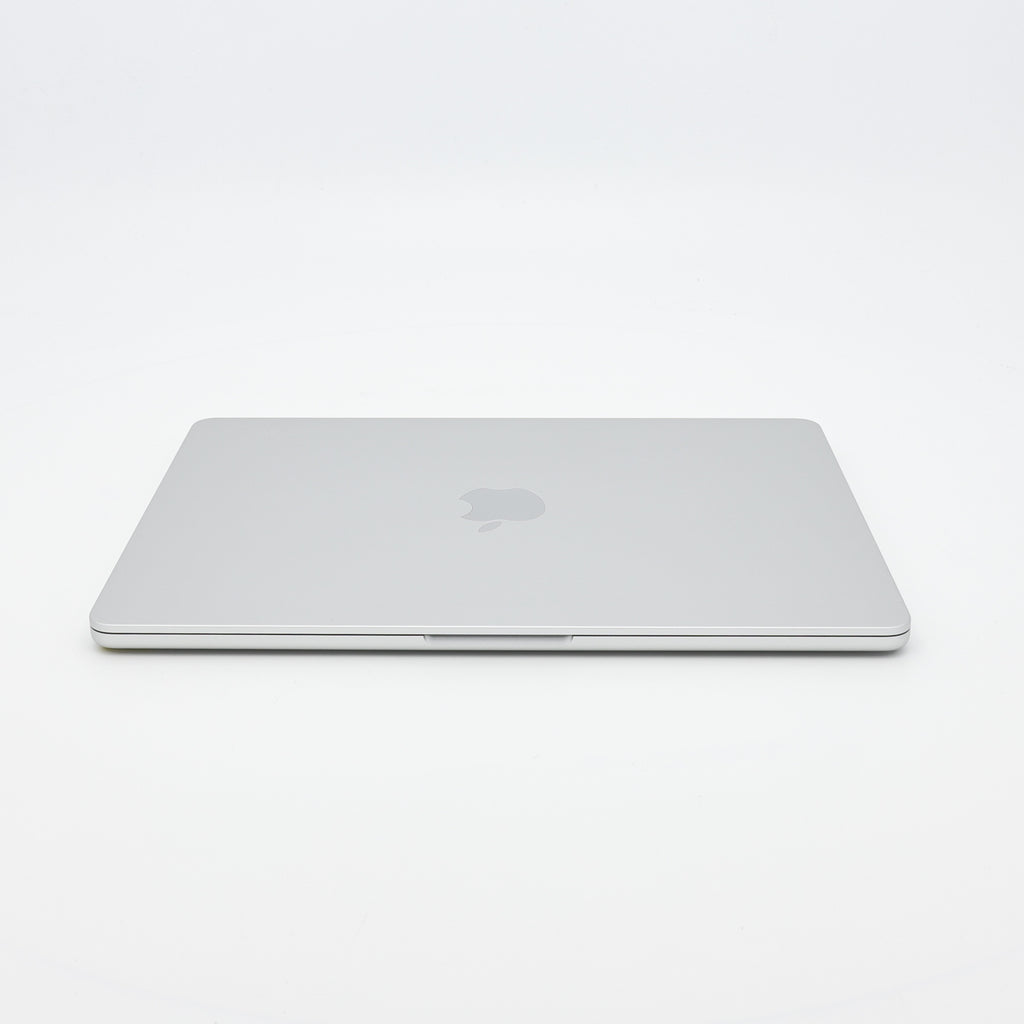 95新 Apple MacBook Air 24年 13寸 M3（8+8核） 8G RAM 256G SSD 銀色