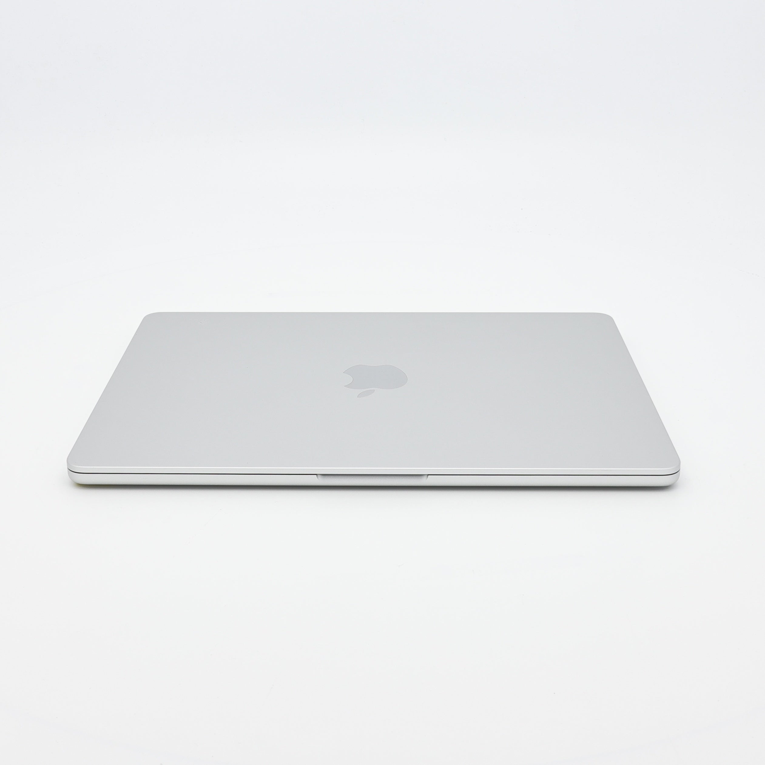 95新 Apple MacBook Air 24年 13寸 M3（8+8核） 8G RAM 256G SSD 銀色