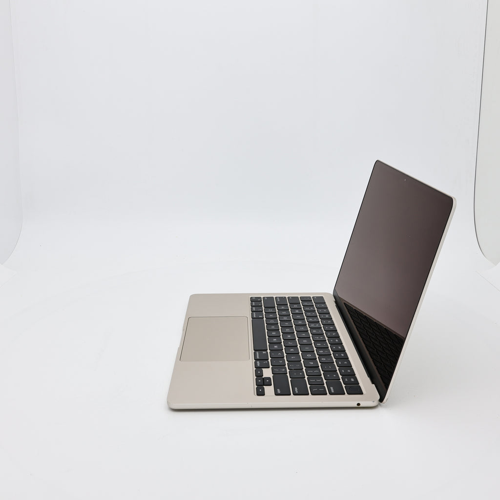 95新 Apple MacBook Air 22年 13寸 M2（8+8核） 8G RAM 256G SSD 星光色