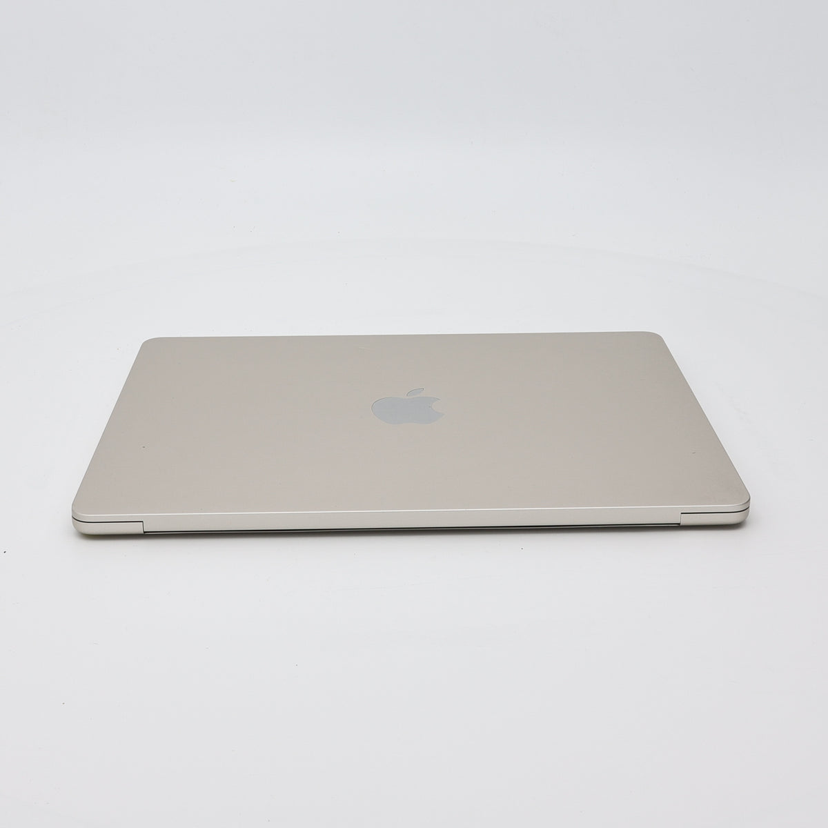 95新 Apple MacBook Air 22年 13寸 M2（8+8核） 8G RAM 256G SSD 星光色