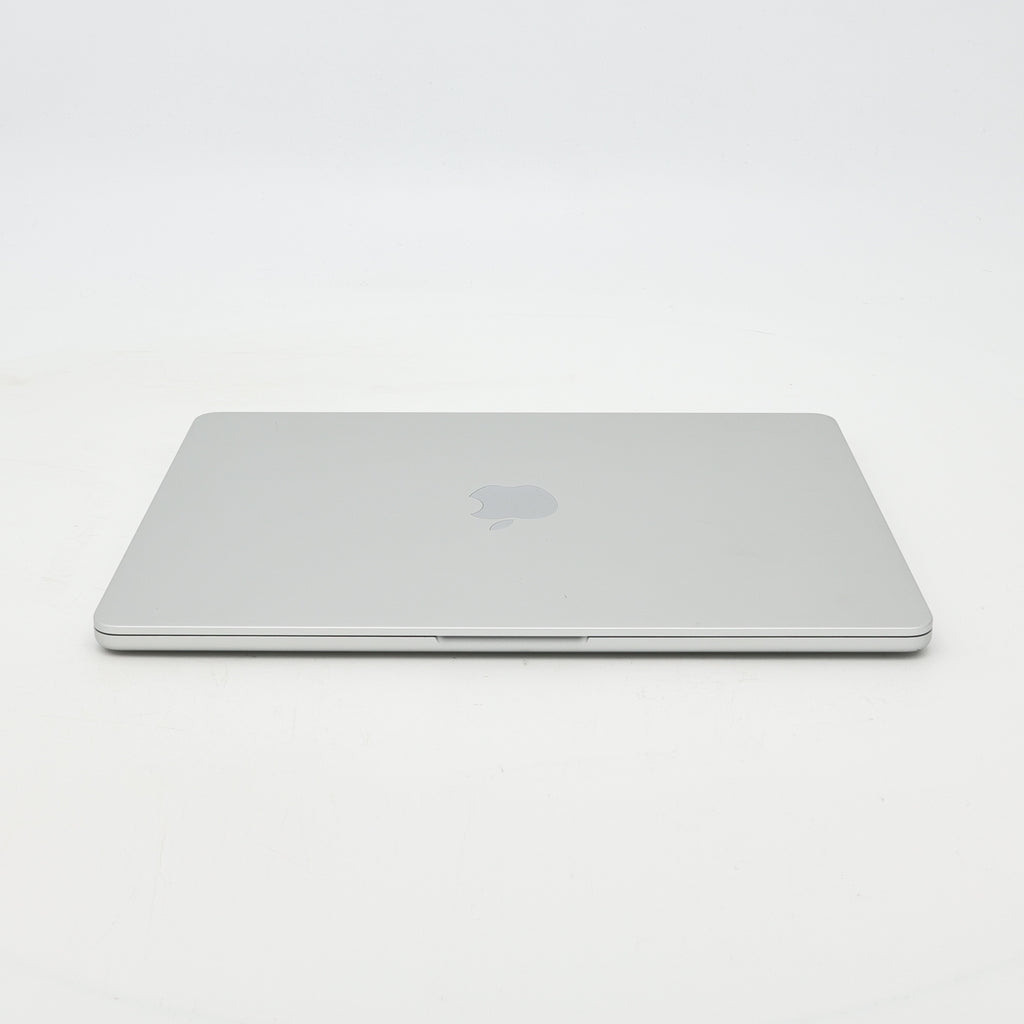 95新 Apple MacBook Air 24年 13寸 M3（8+8核） 8G RAM 256G SSD 銀色