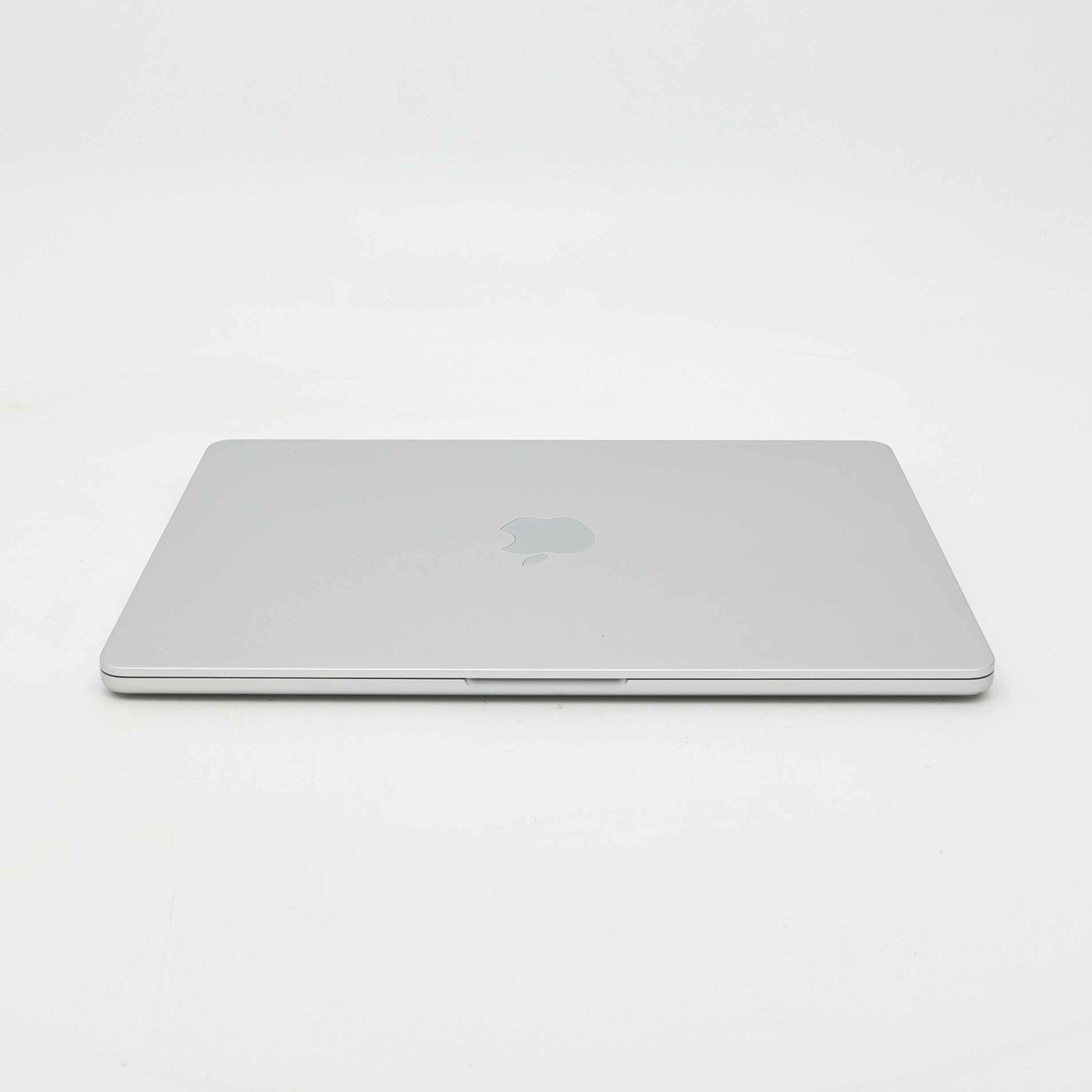 95新 Apple MacBook Air 24年 13寸 M3（8+8核） 8G RAM 256G SSD 銀色