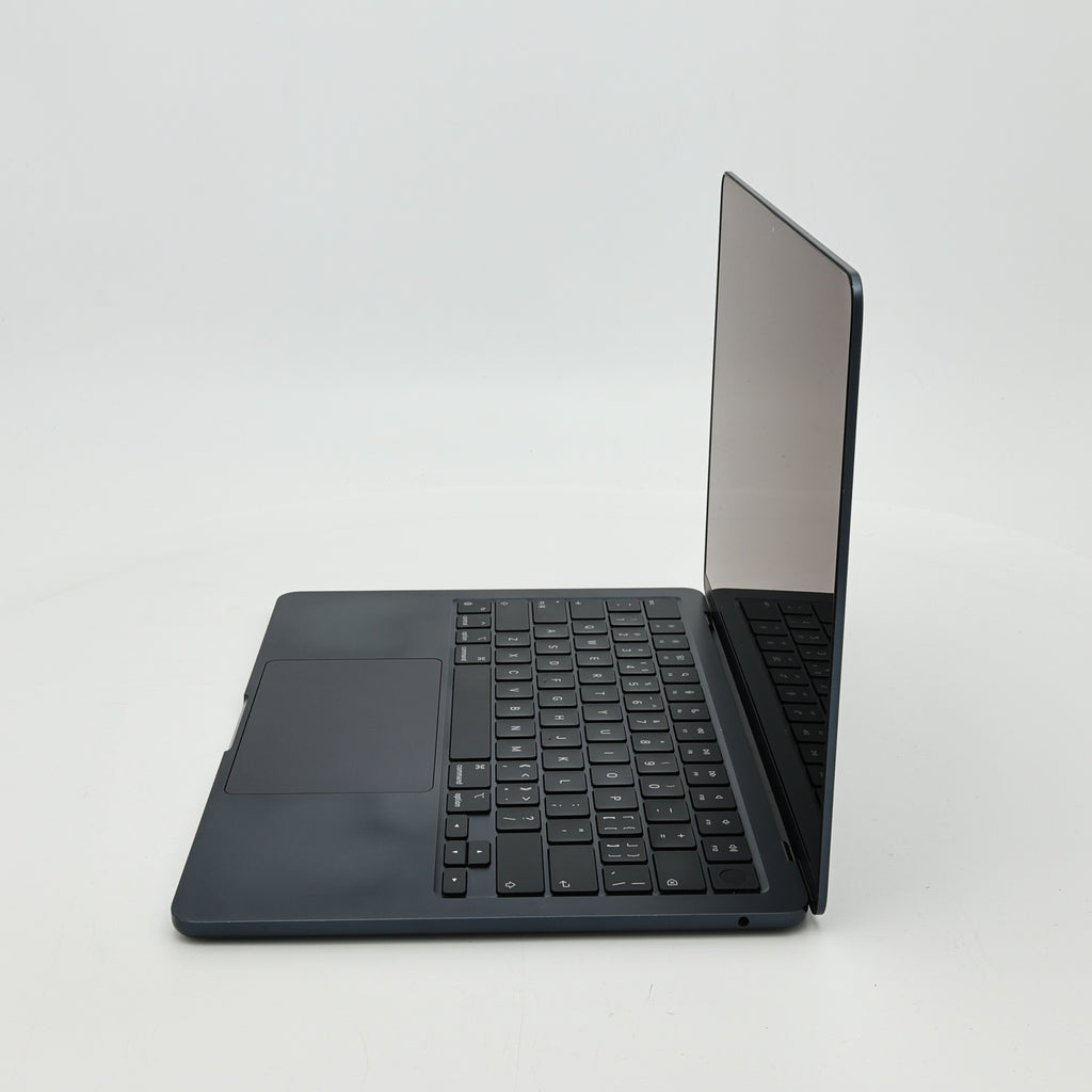 95新 Apple MacBook Air 24年 13寸 M3（8+8核） 8G RAM 256G SSD 午夜色
