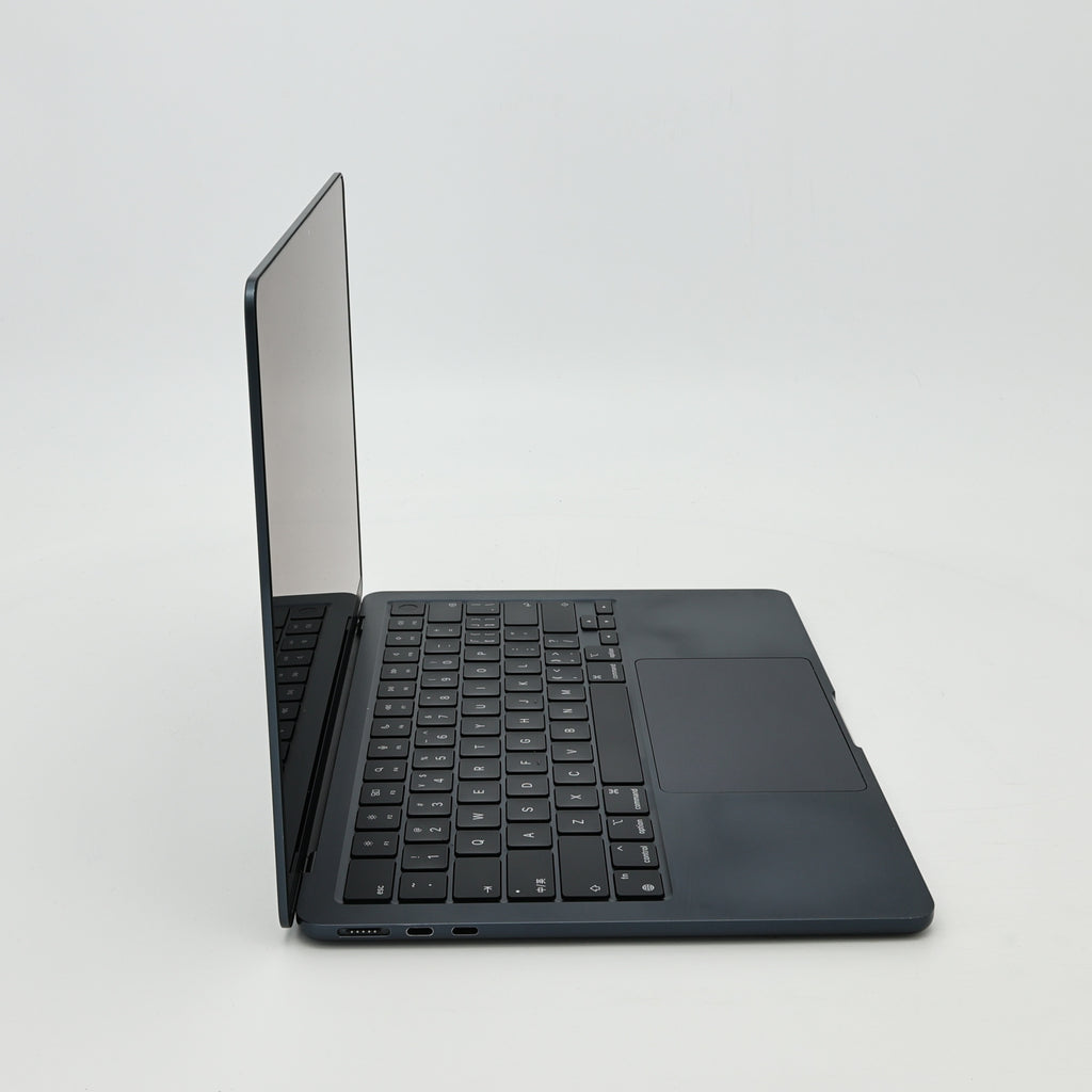 95新 Apple MacBook Air 24年 13寸 M3（8+8核） 8G RAM 256G SSD 午夜色
