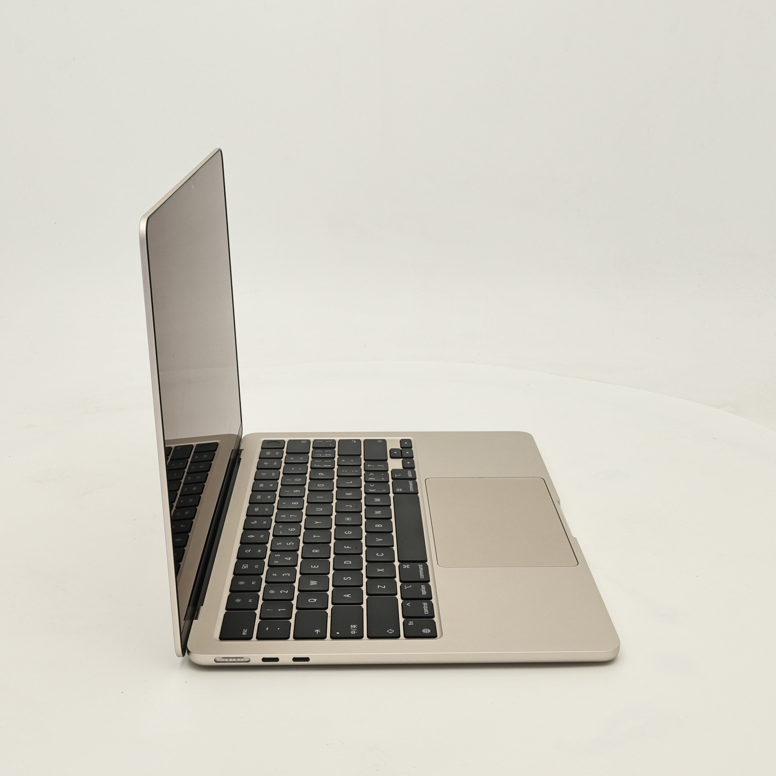 95新 Apple MacBook Air 24年 13寸 M3（8+8核） 8G RAM 256G SSD 星光色