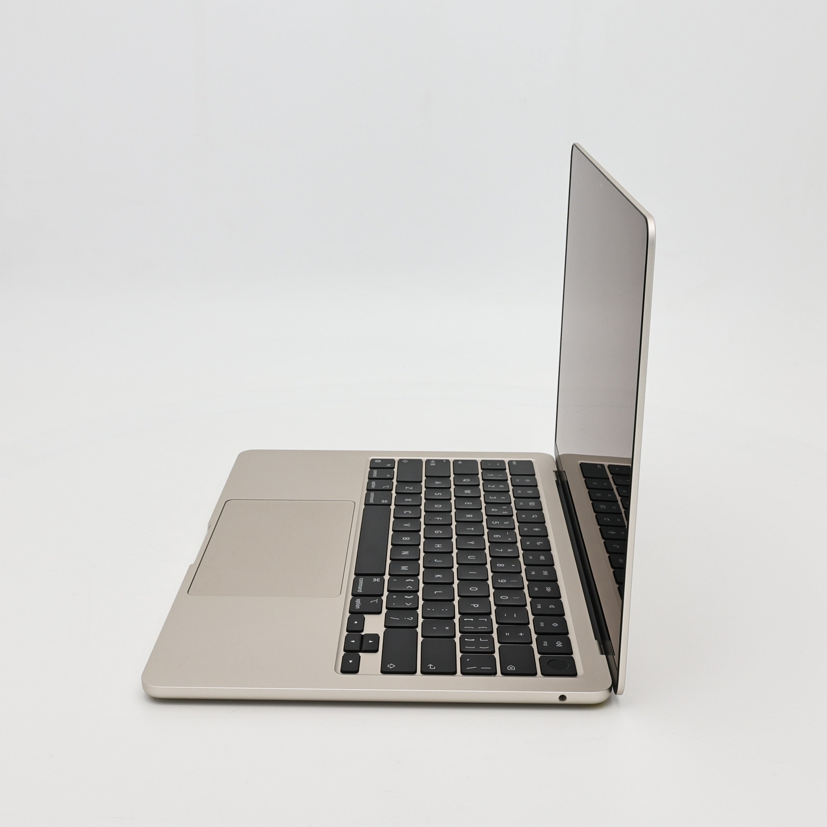 95新 Apple MacBook Air 24年 13寸 M3（8+8核） 8G RAM 256G SSD 星光色