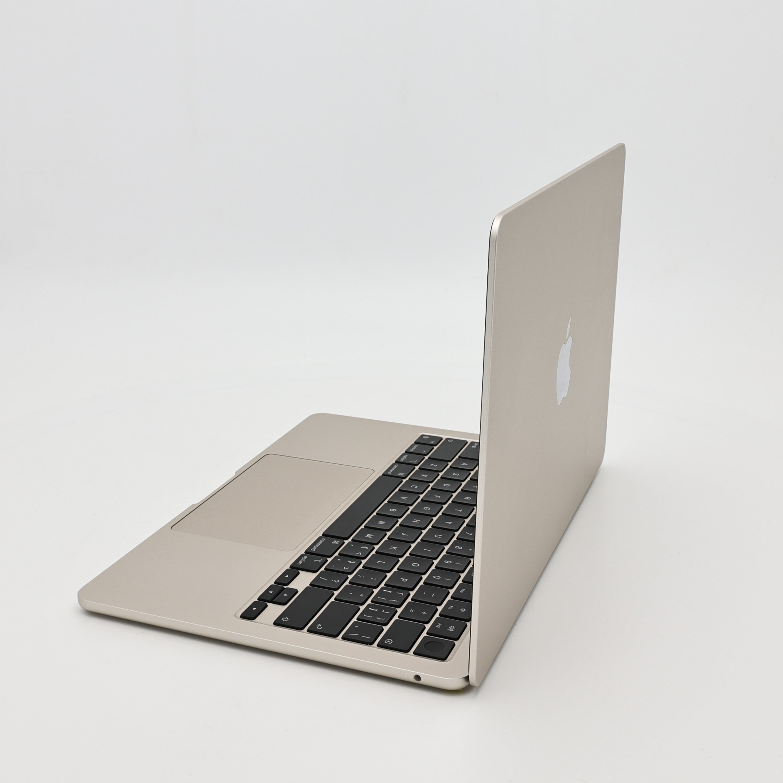 95新 Apple MacBook Air 24年 13寸 M3（8+8核） 8G RAM 256G SSD 星光色