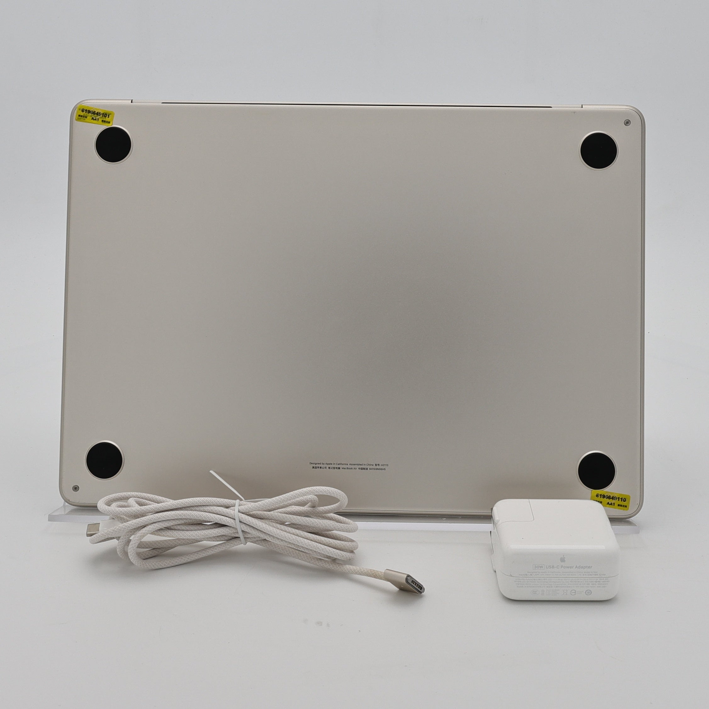 95新 Apple MacBook Air 24年 13寸 M3（8+8核） 8G RAM 256G SSD 星光色