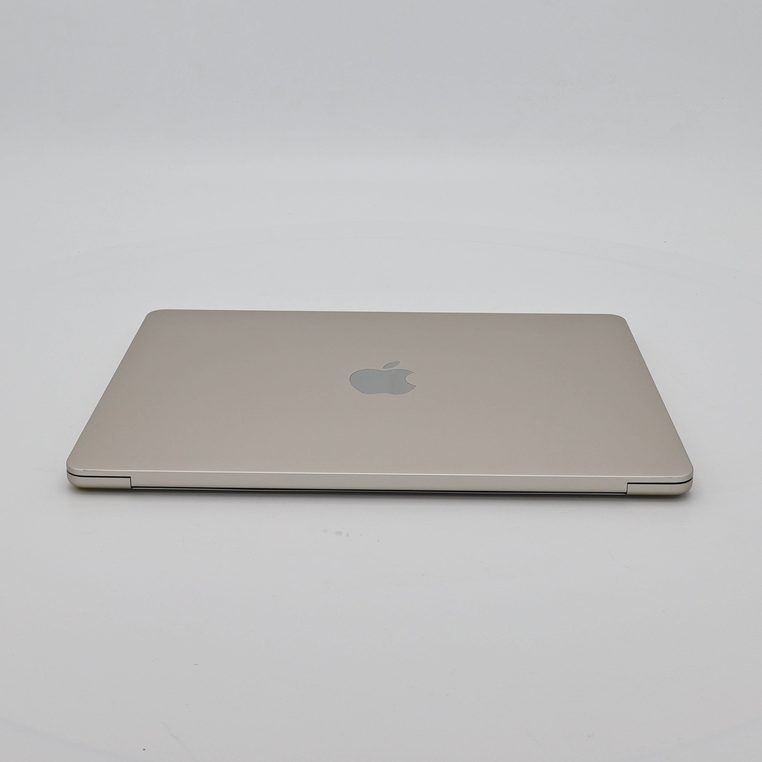 95新 Apple MacBook Air 24年 13寸 M3（8+8核） 8G RAM 256G SSD 星光色