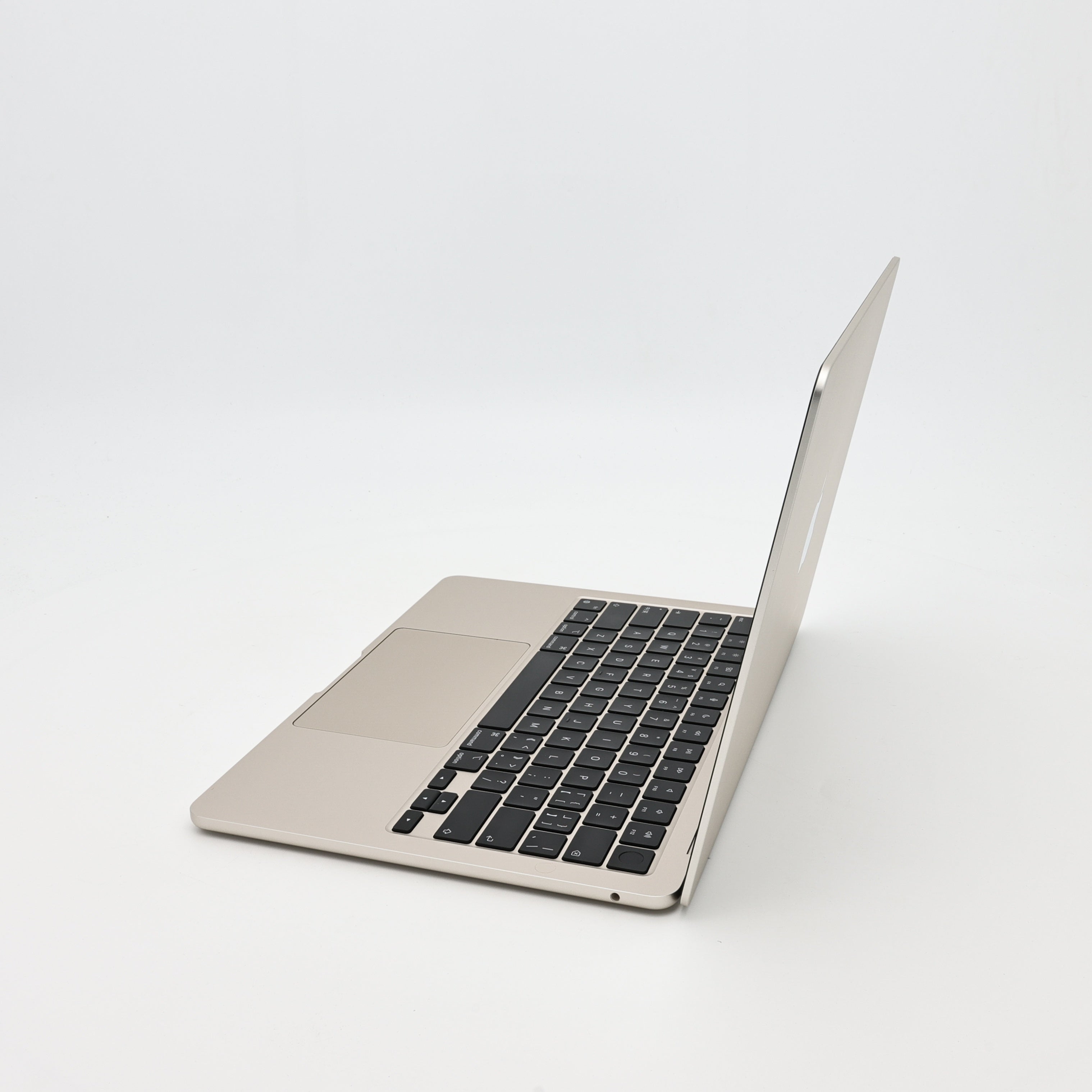 99新 Apple MacBook Air 22年 13寸 M2（8+8核） 16G RAM 256G SSD 星光色