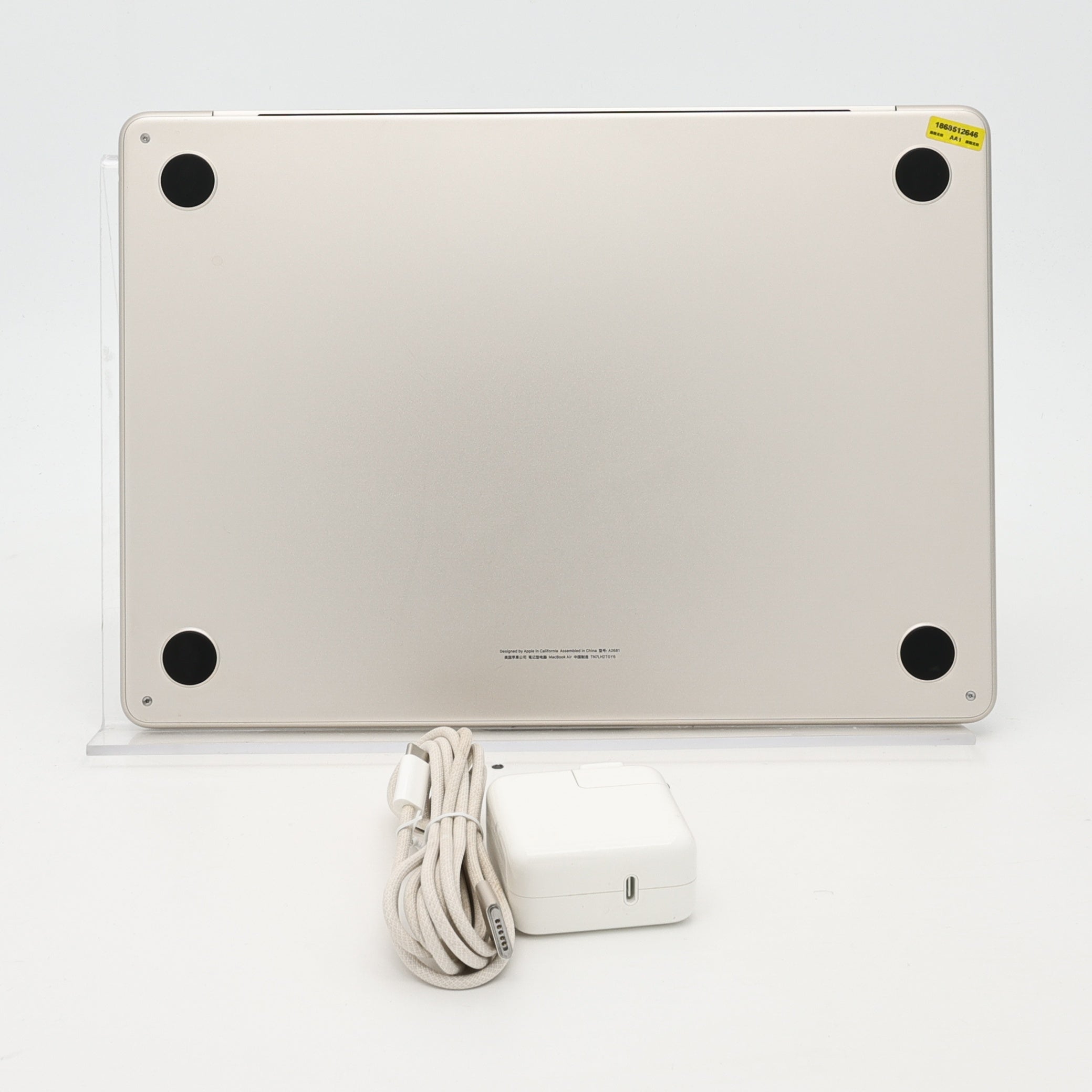 99新 Apple MacBook Air 22年 13寸 M2（8+8核） 16G RAM 256G SSD 星光色