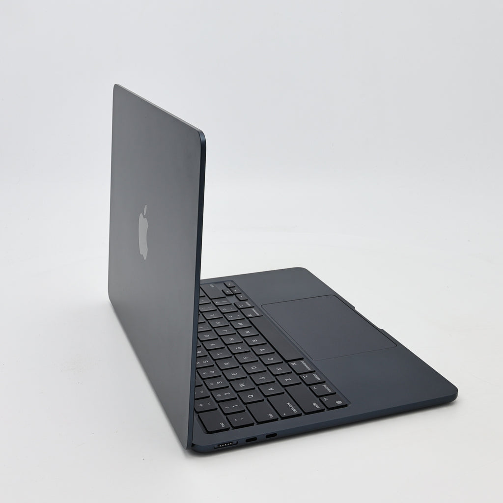95新 Apple MacBook Air 24年 13寸 M3（8+8核） 8G RAM 256G SSD 午夜色