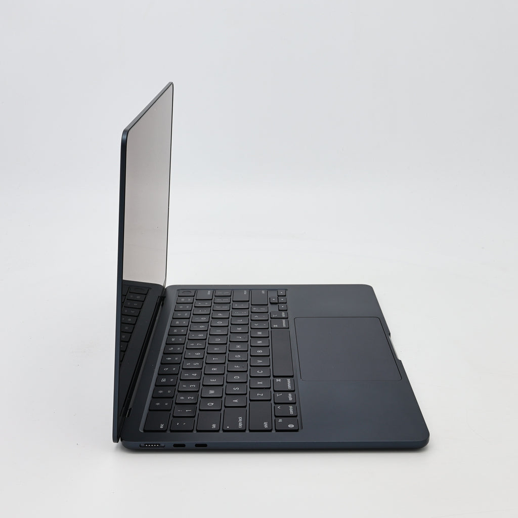 95新 Apple MacBook Air 24年 13寸 M3（8+8核） 8G RAM 256G SSD 午夜色