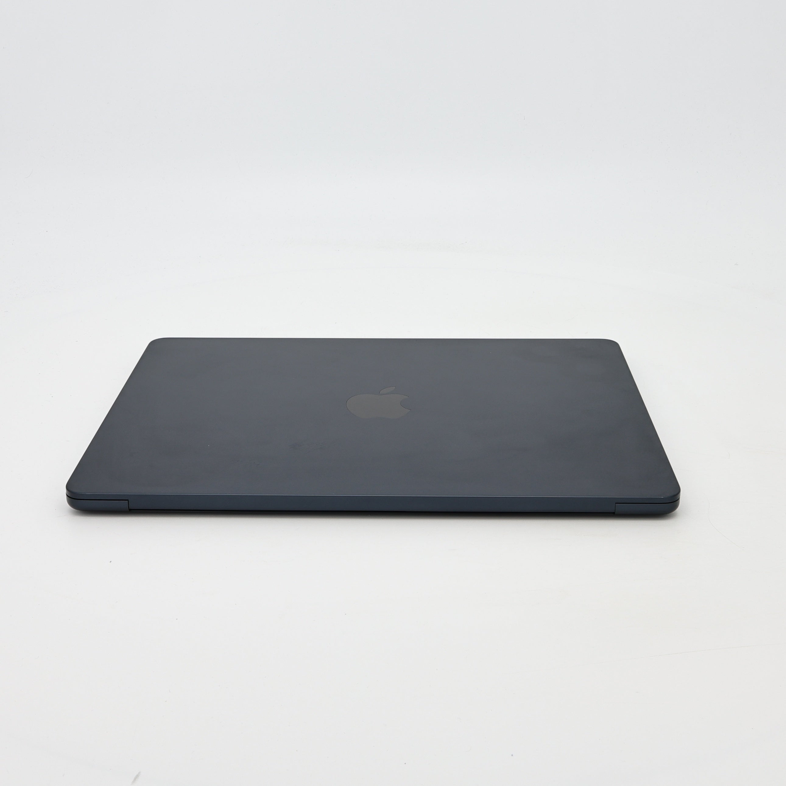 95新 Apple MacBook Air 24年 13寸 M3（8+8核） 8G RAM 256G SSD 午夜色