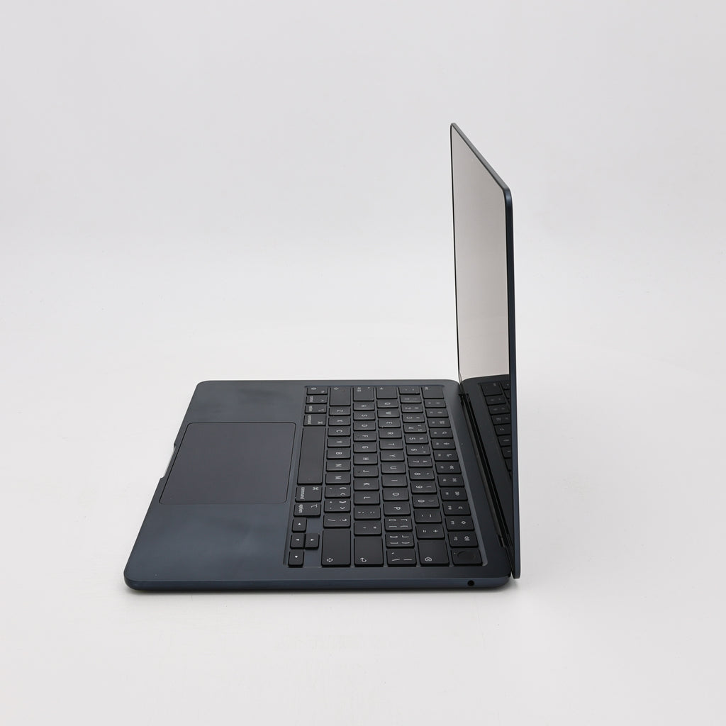 95新 Apple MacBook Air 24年 13寸 M3（8+8核） 8G RAM 256G SSD 午夜色