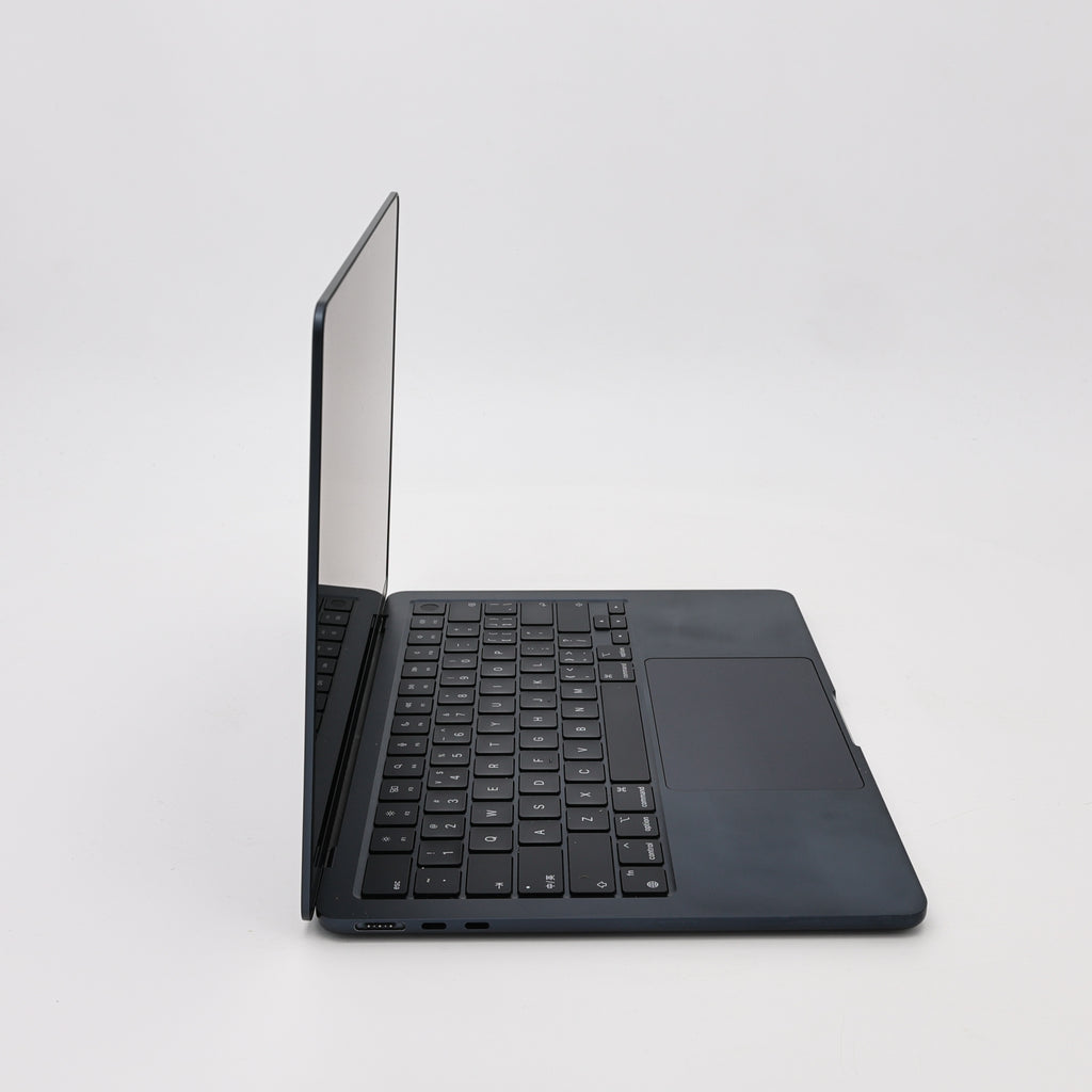 95新 Apple MacBook Air 24年 13寸 M3（8+8核） 8G RAM 256G SSD 午夜色