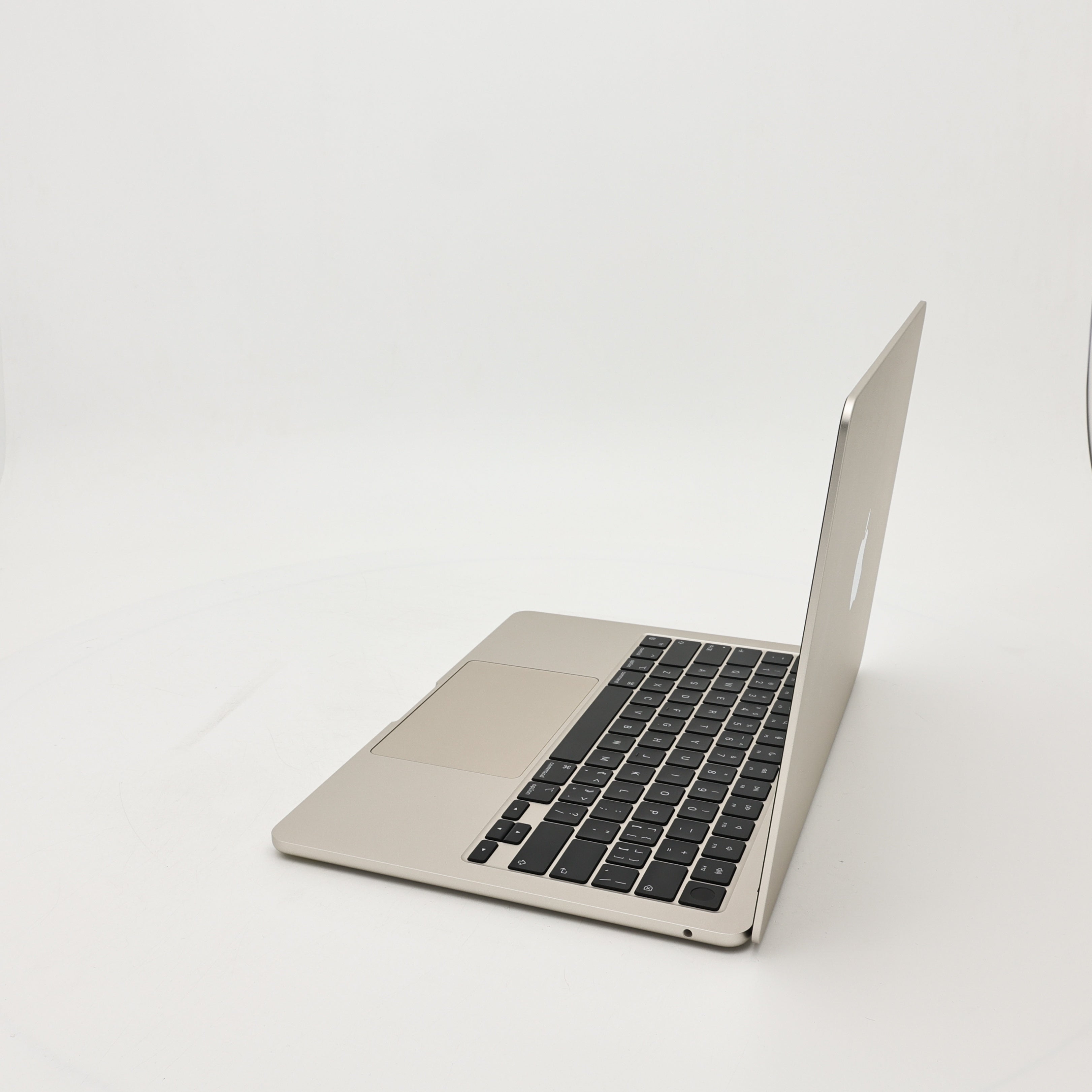 99新 Apple MacBook Air 22年 13寸 M2（8+8核） 16G RAM 256G SSD 星光色