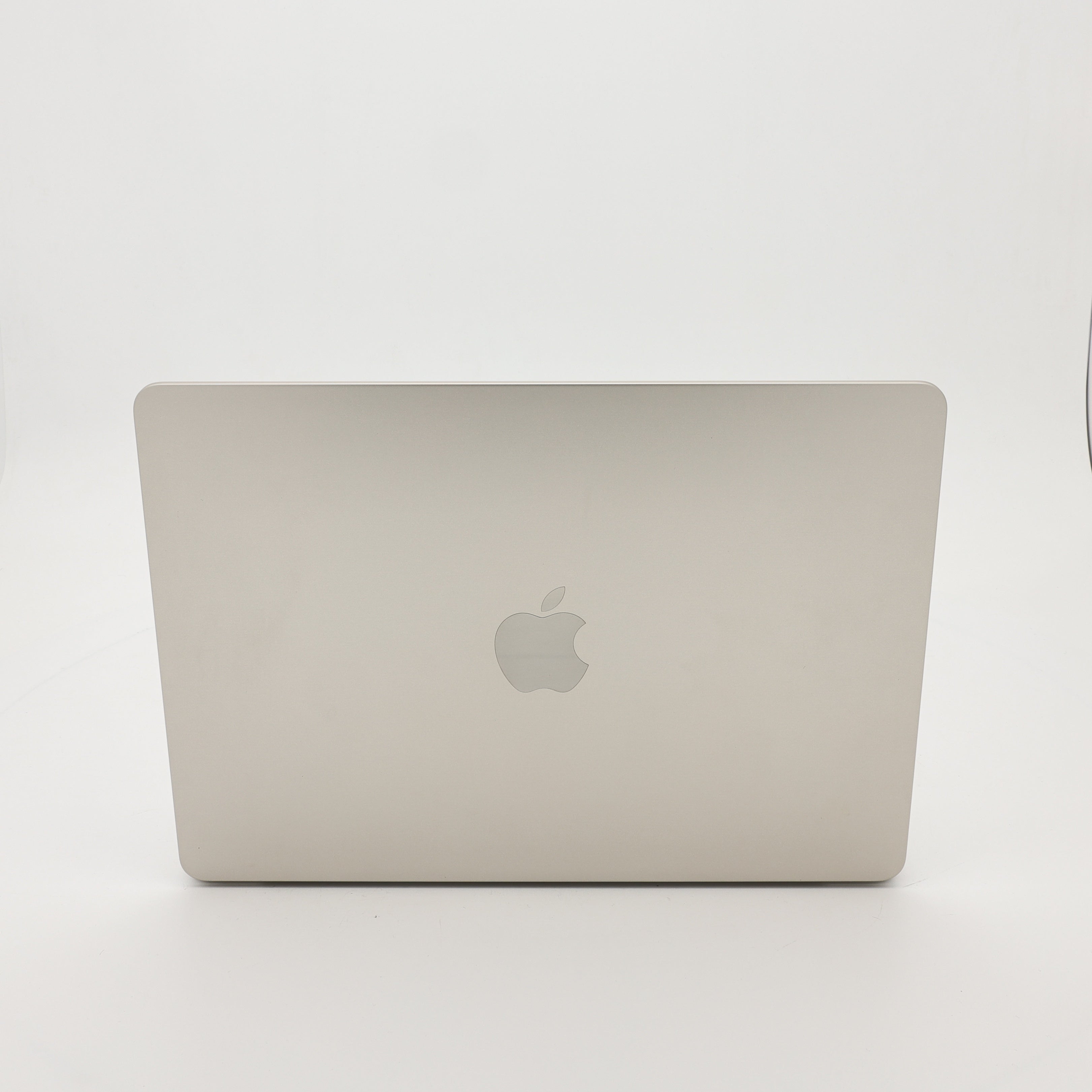 99新 Apple MacBook Air 22年 13寸 M2（8+8核） 16G RAM 256G SSD 星光色