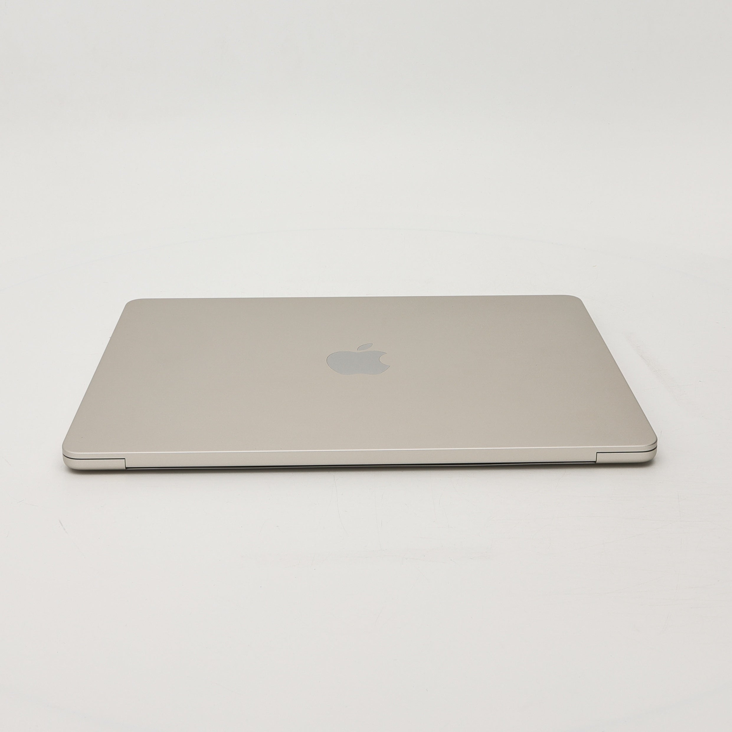 99新 Apple MacBook Air 22年 13寸 M2（8+8核） 16G RAM 256G SSD 星光色