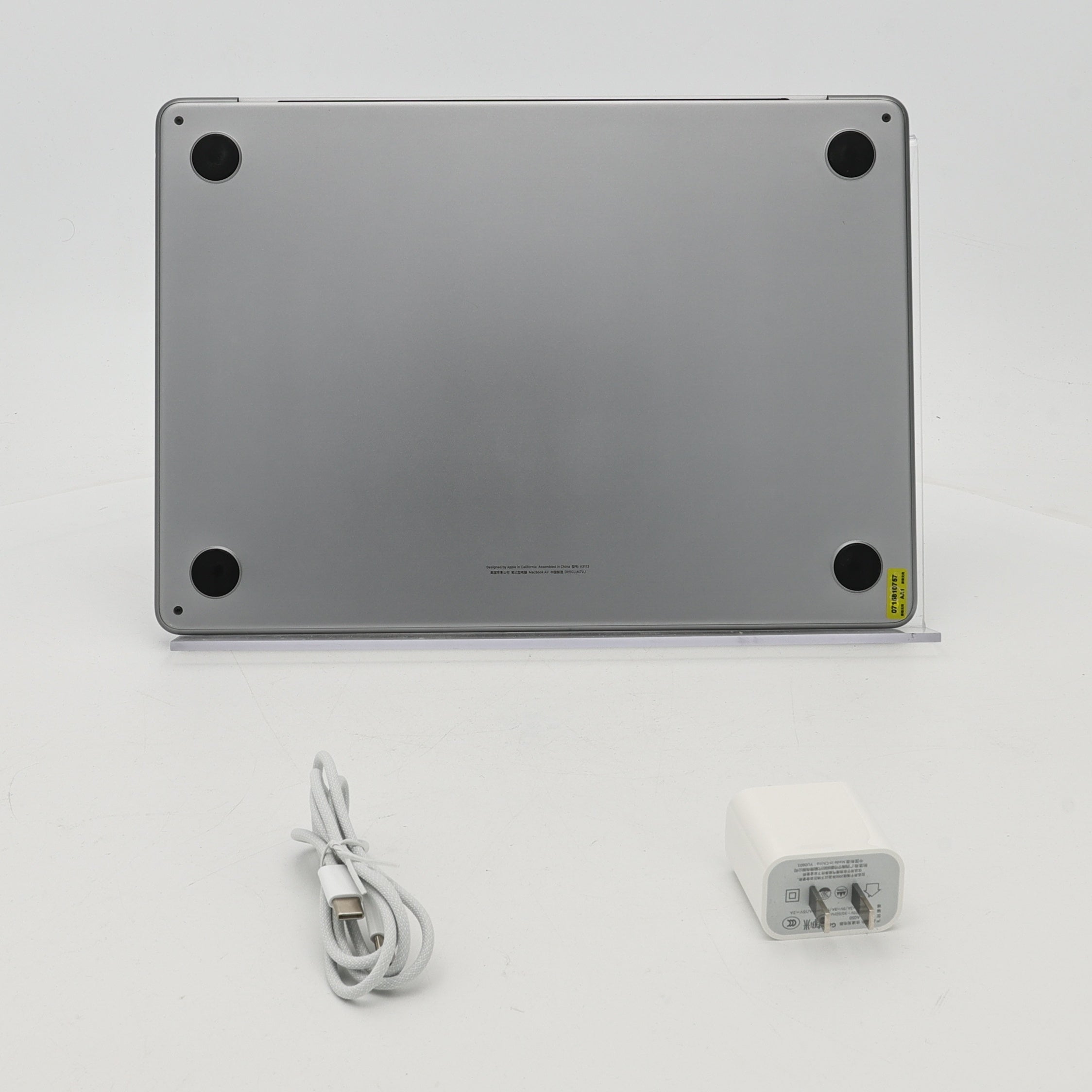95新 Apple MacBook Air 24年 13寸 M3（8+8核） 8G RAM 256G SSD 深空灰色