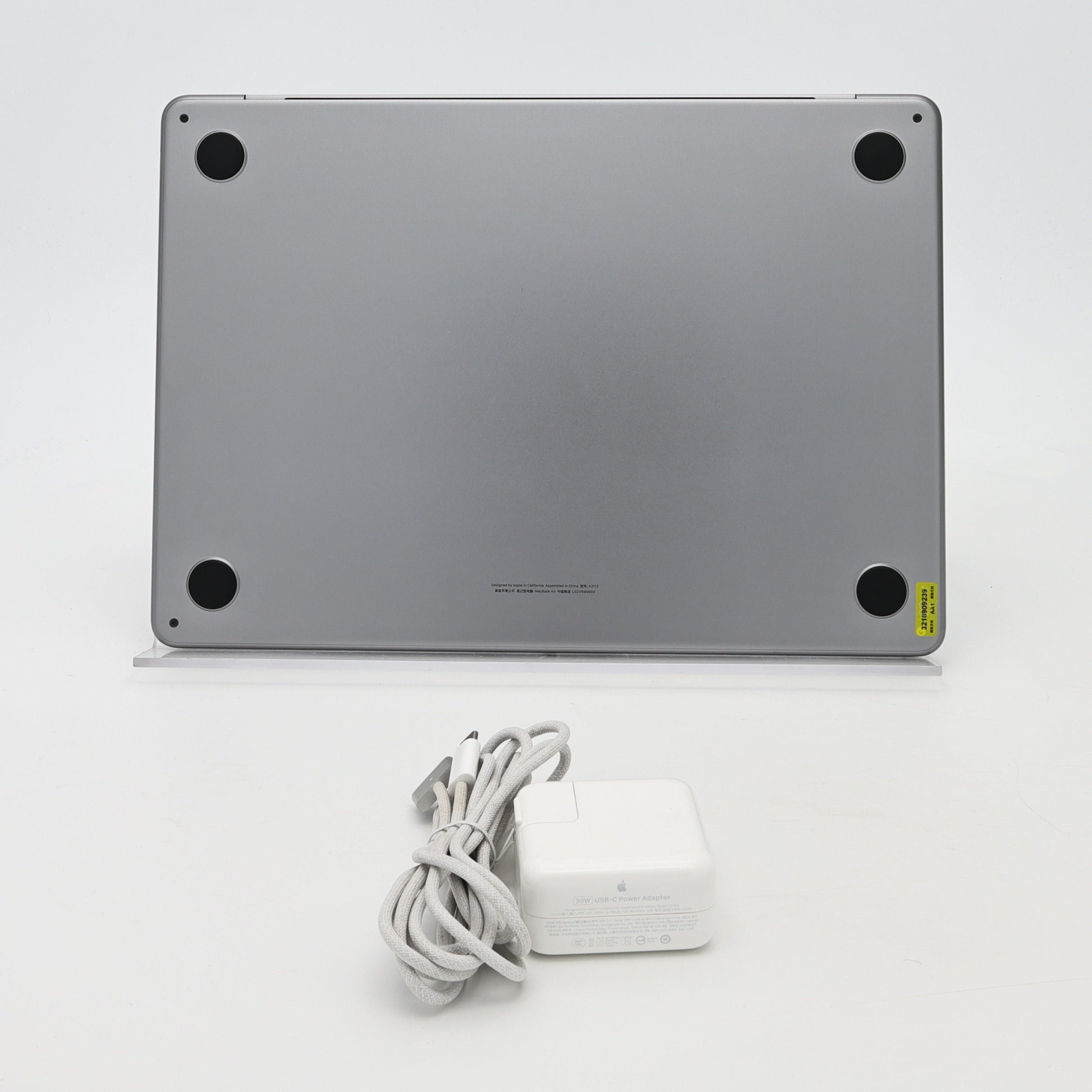 95新 Apple MacBook Air 24年 13寸 M3（8+8核） 8G RAM 256G SSD 深空灰色