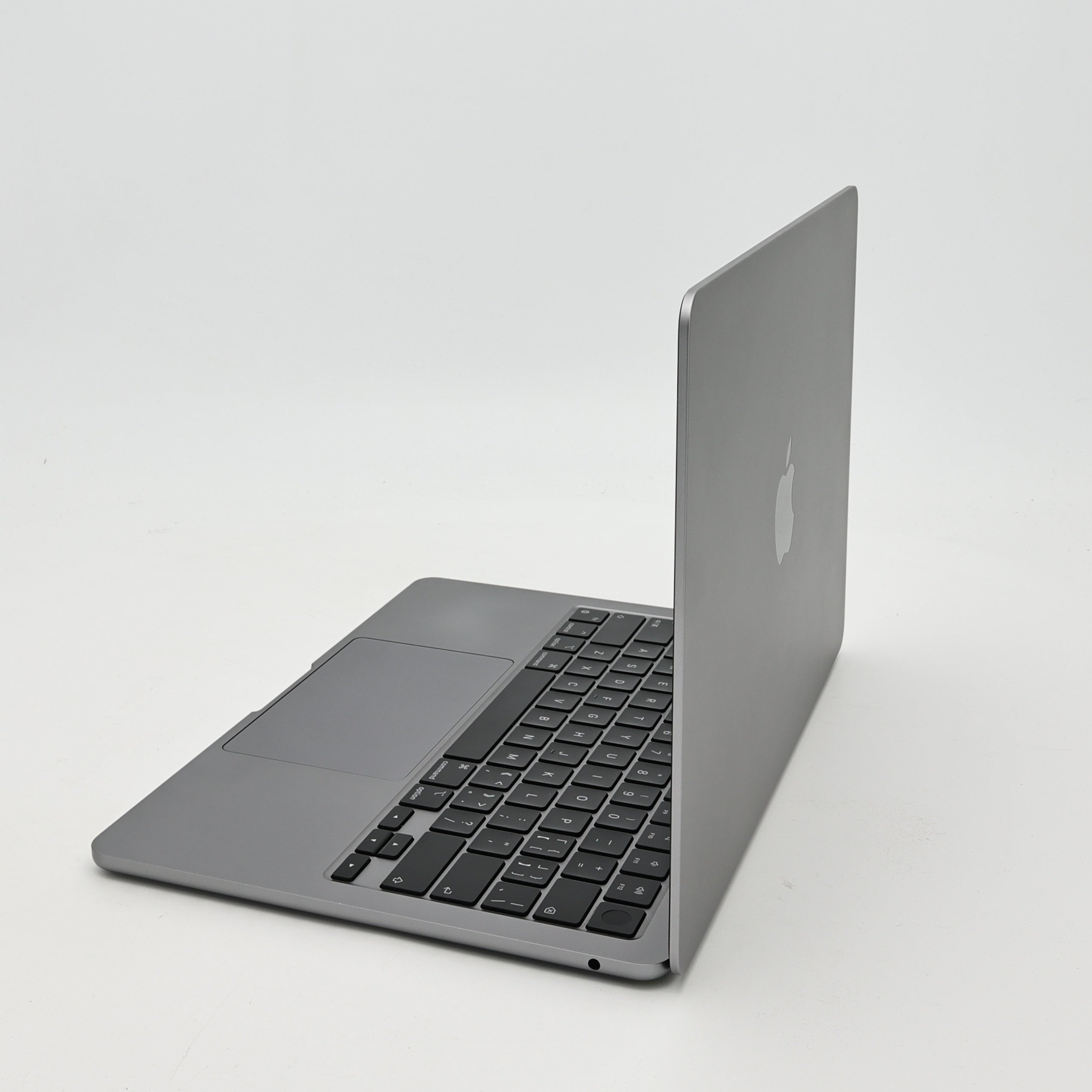 95新 Apple MacBook Air 24年 13寸 M3（8+8核） 8G RAM 256G SSD 深空灰色